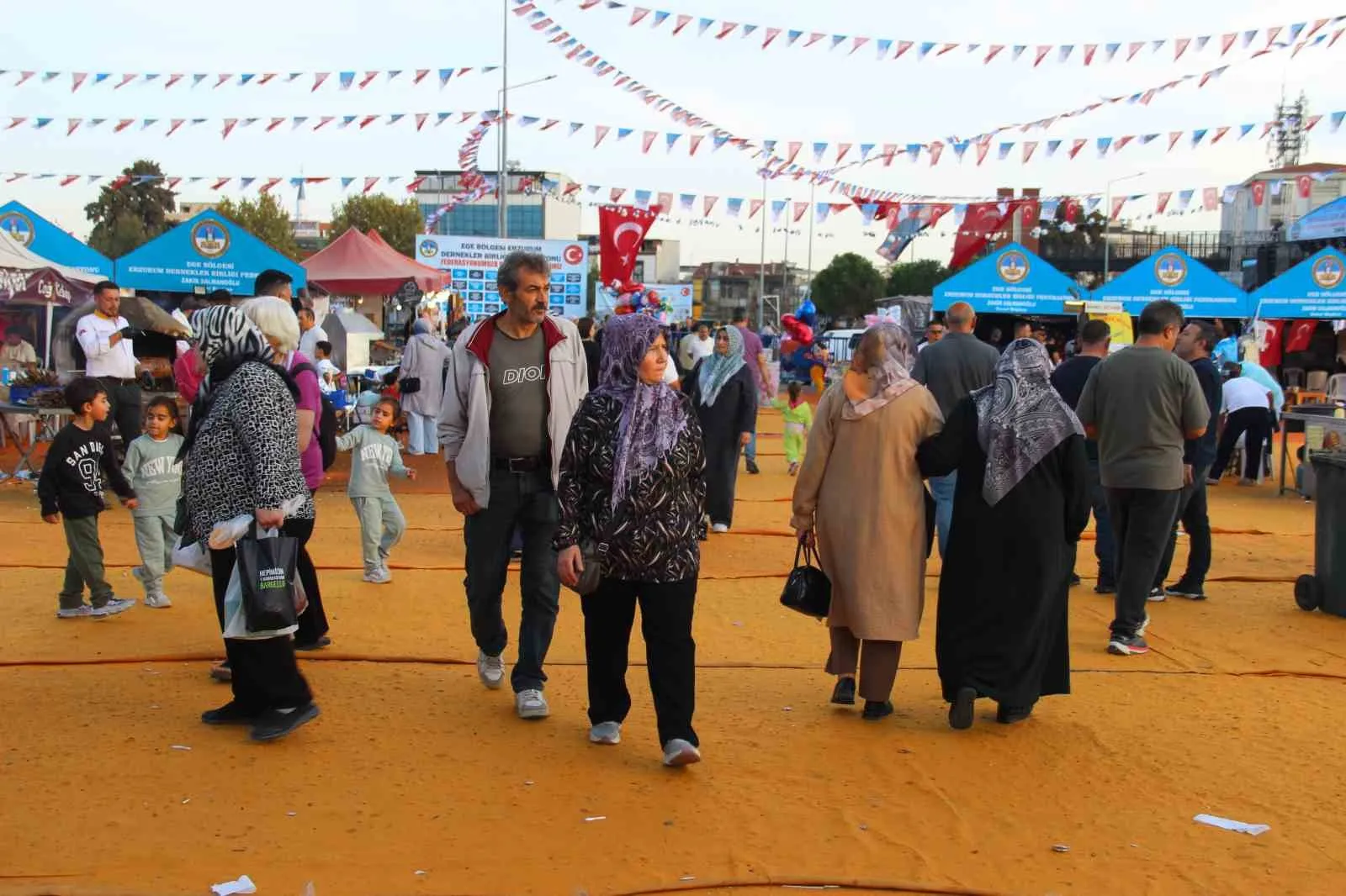 Ege'de Dadaş rüzgarı: Erzurum'un lezzet şölenine yarım milyon ziyaretçi