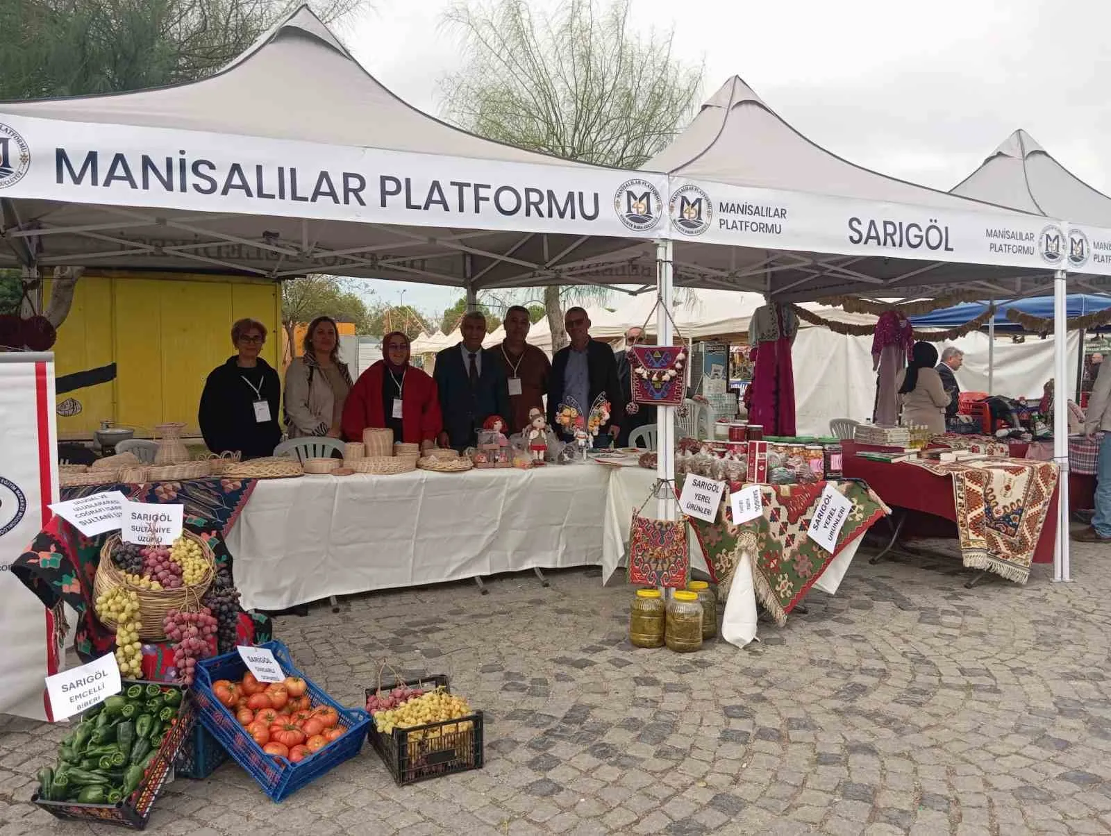 Manisa’nın bereketli toprakları İzmir’e taşındı: 17 ilçenin lezzet şöleni başladı