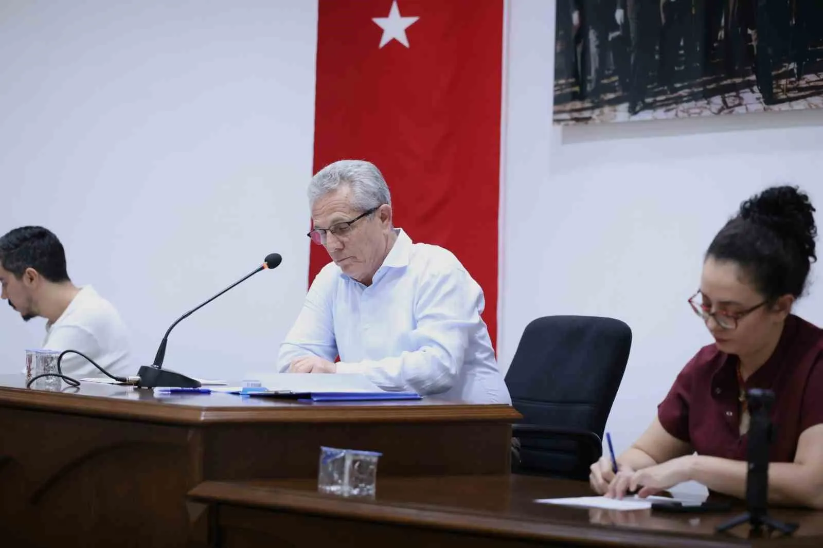 Nazilli'de esnafın yüzünü güldüren karar: Başkan Tetik'ten ruhsat ücretlerine müdahale
