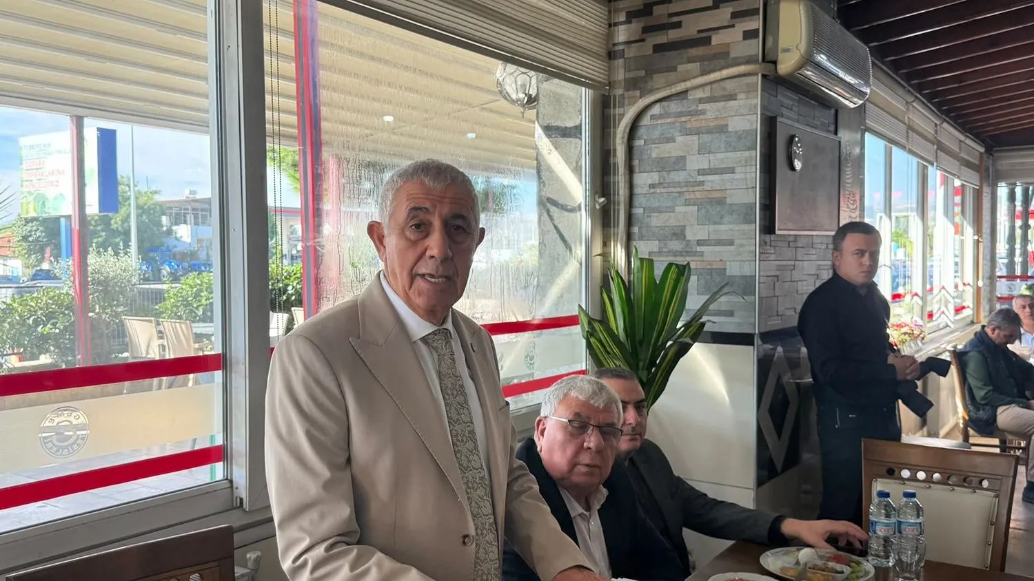 Salihli Ticaret Odası’nda seçim maratonu: Yüksel rotayı Kula’ya çevirdi