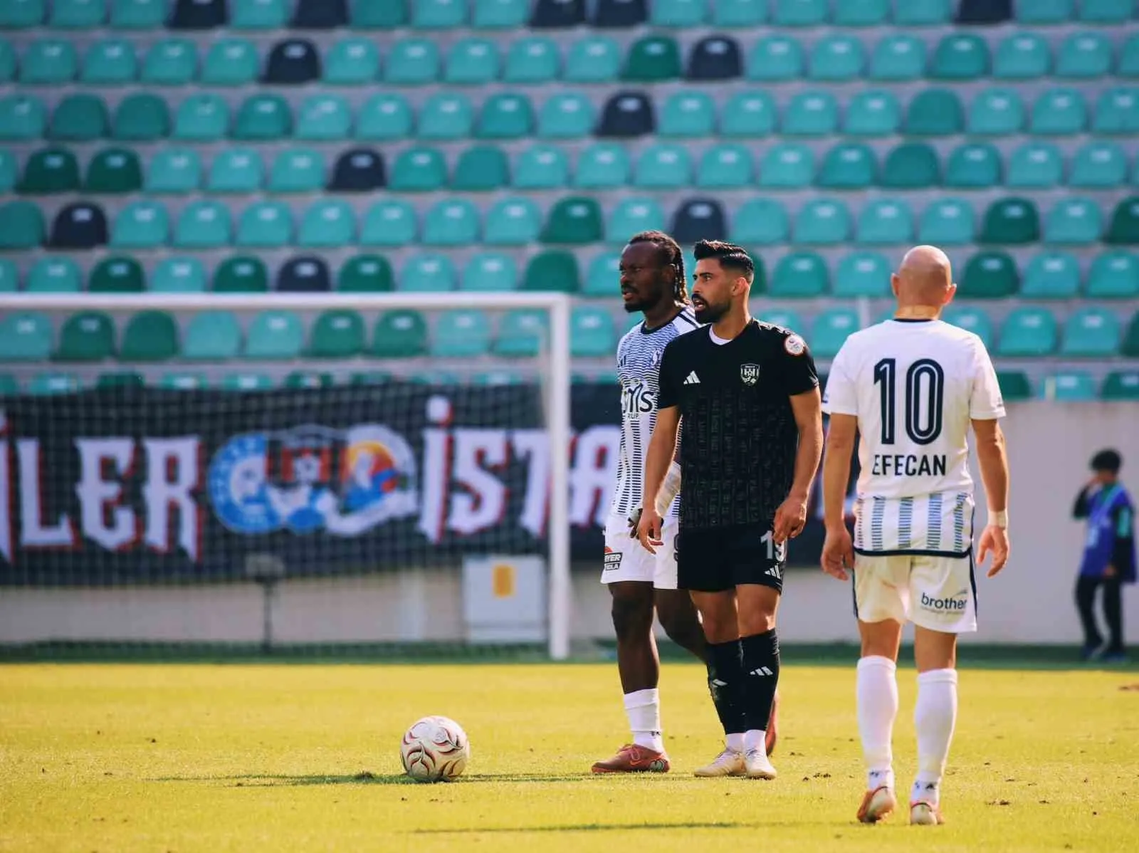 Vanspor FK son dakikada güldü: Sarıyer deplasmanda yıkıldı