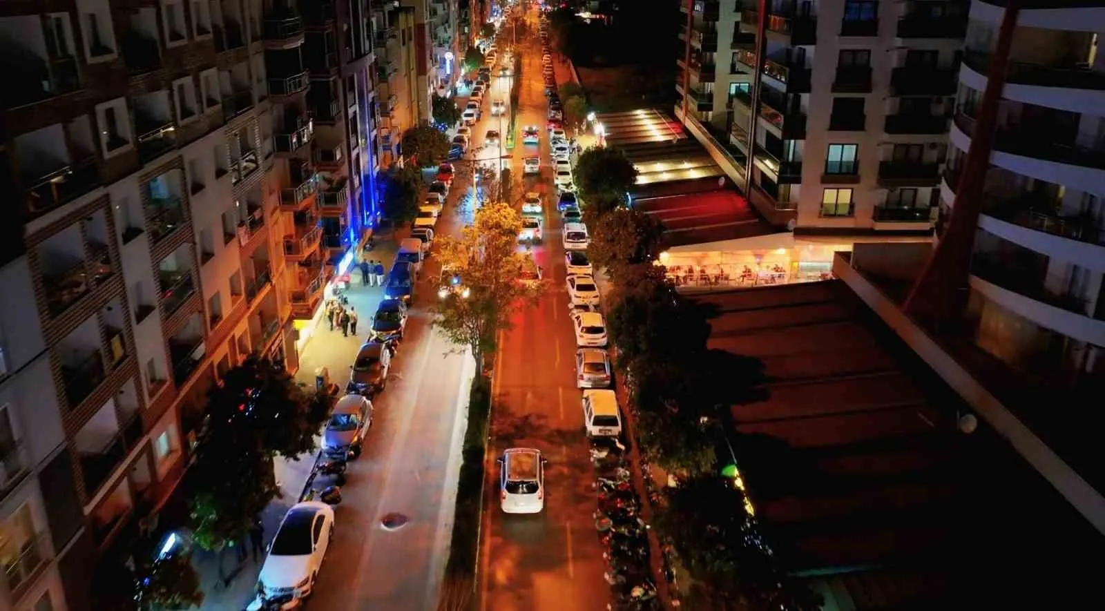 Efeler'de polis denetimlerine takılan işletmelere ceza yağdı