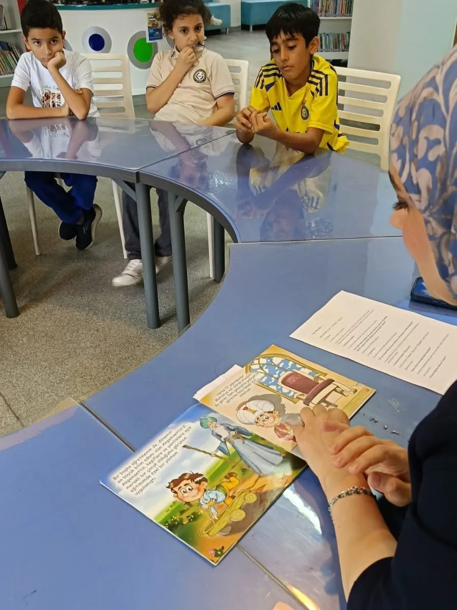 Miniklerin kitapla renkli buluşması: Hayal güçleri satırlarda hayat buldu