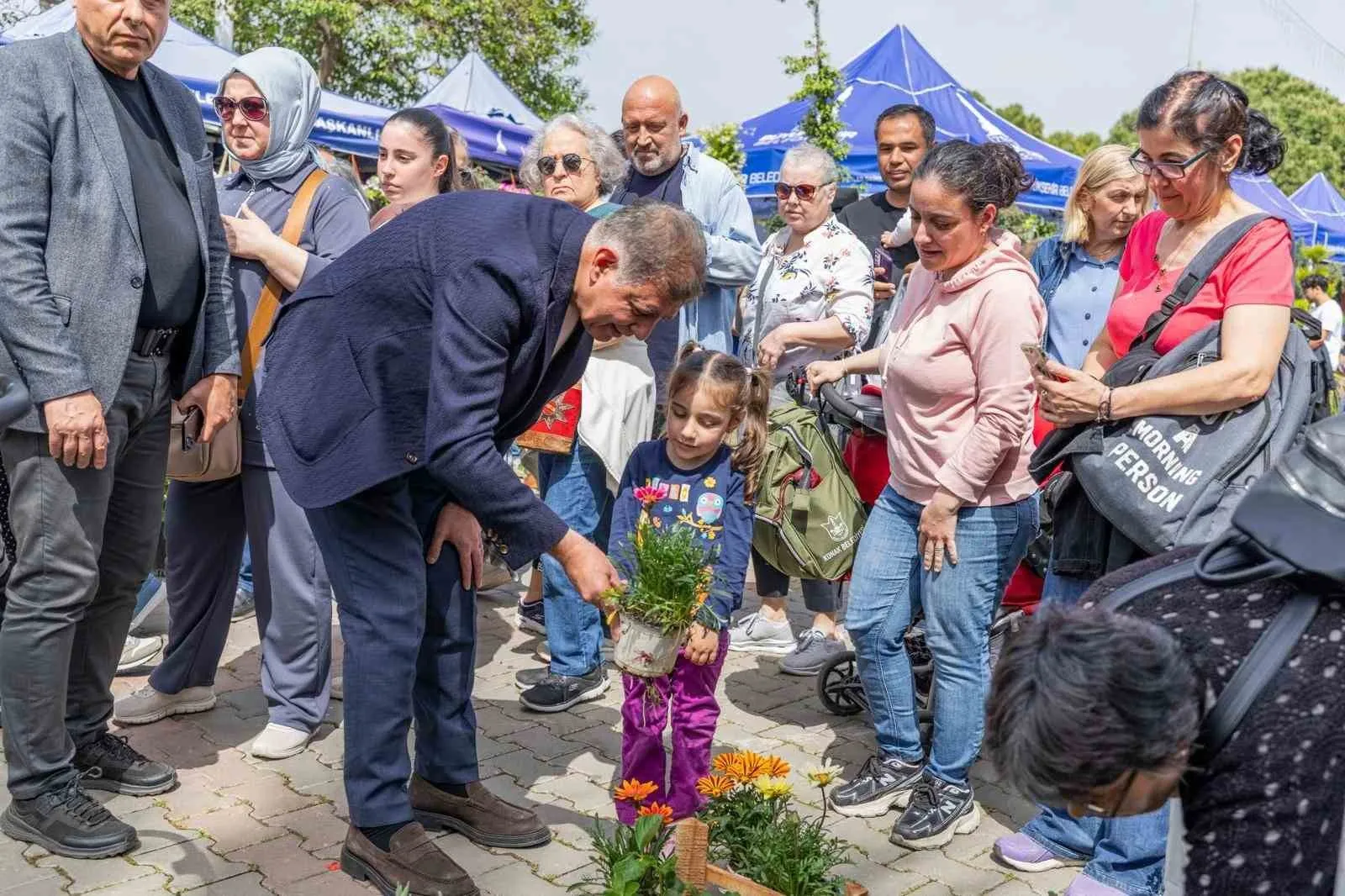 İzmir'in renkli festivali Kültürpark'ta başlıyor: Çiçek ve bal üreticileri bir araya geliyor
