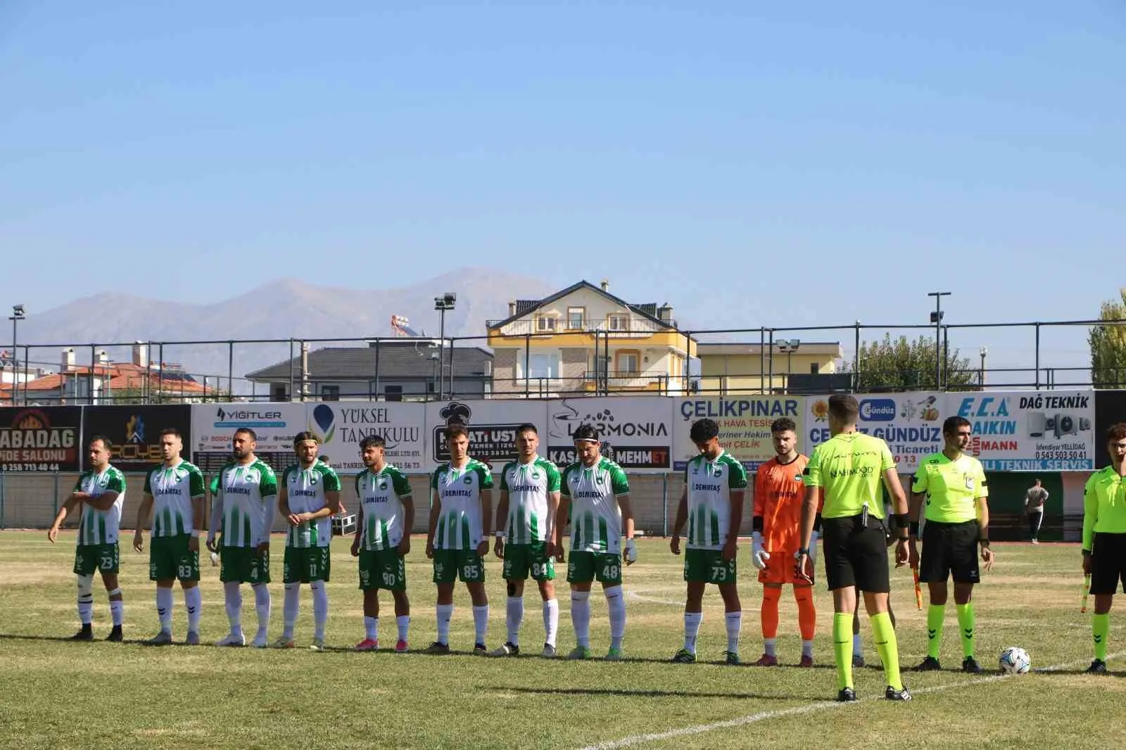 Yeşil Çivril Belediyespor evinde umduğunu bulamadı: Taraftarı önünde ağır yara