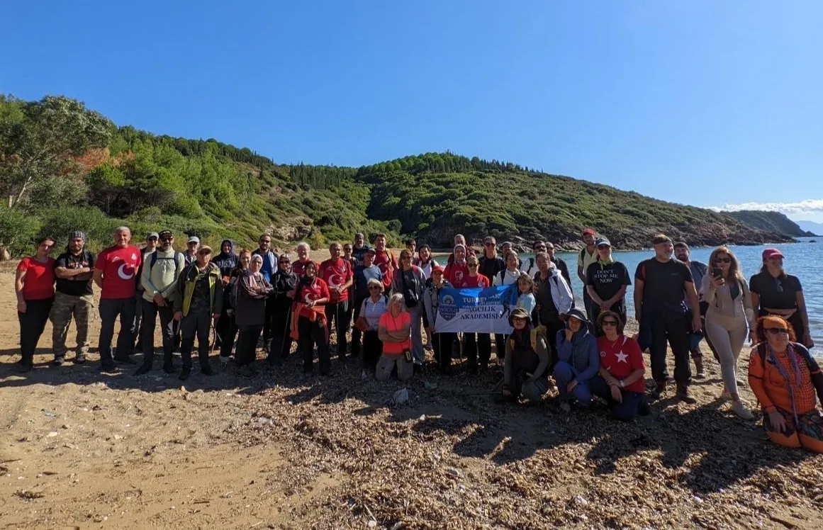 Ege'nin saklı rotasında 9 kilometrelik tarih ve doğa yolculuğu