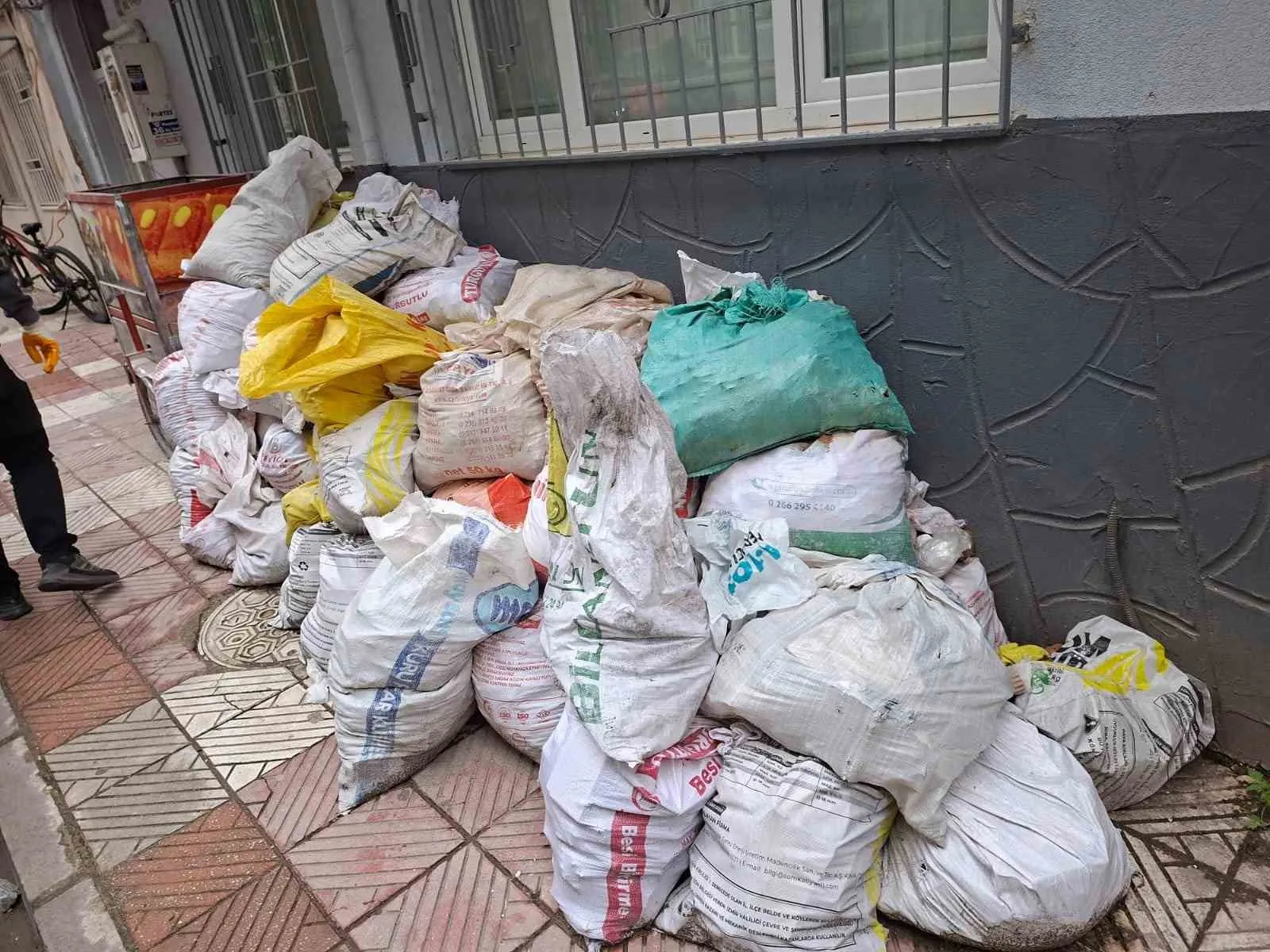 Tadilat sonrası moloz kirliliğine geçit yok: Şehzadeler’den sert uyarı