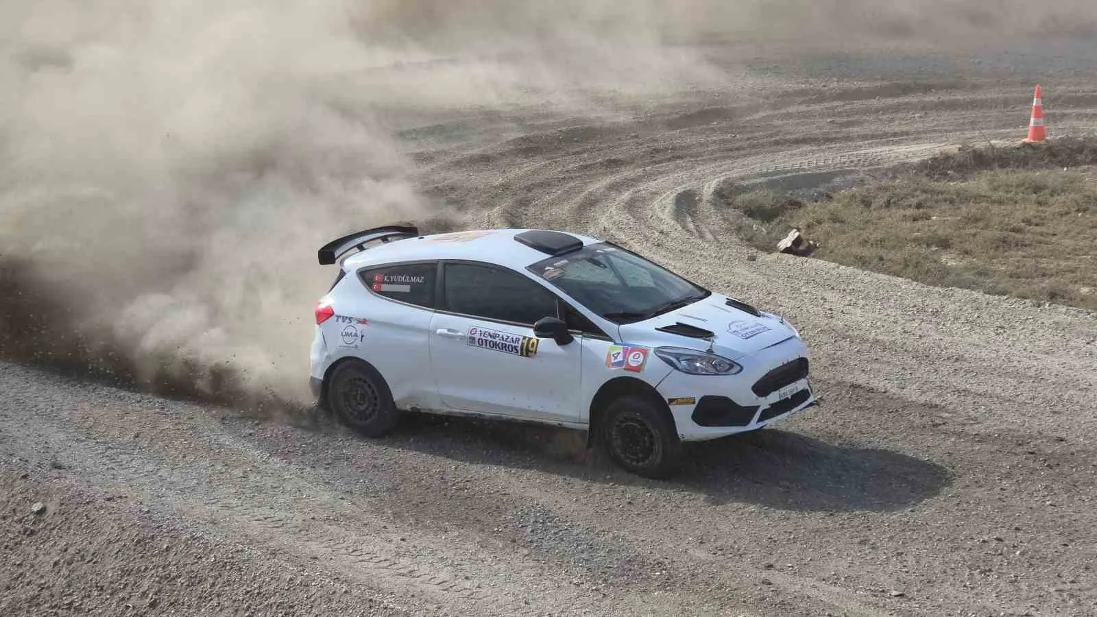 Yenipazar’da motor sporları şöleni: Toz duman içinde büyük rekabet