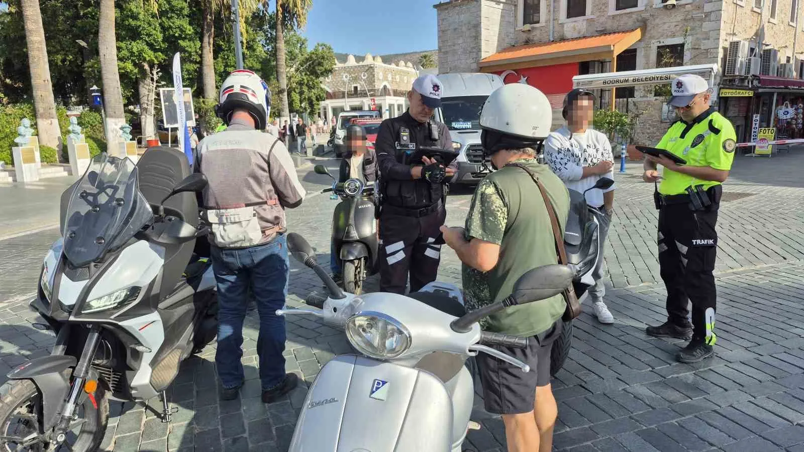 Bodrum trafiğinde motosiklet operasyonu: Bir saatte yarım milyonluk fatura