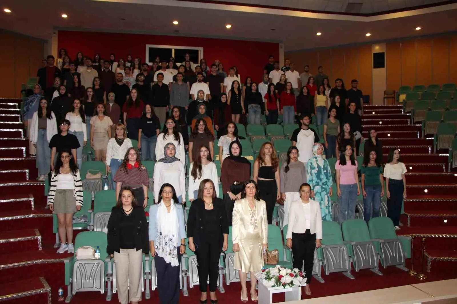 ADÜ’de yeni dönem heyecanı: Öğrencilere kampüs yaşamının anahtarı verildi