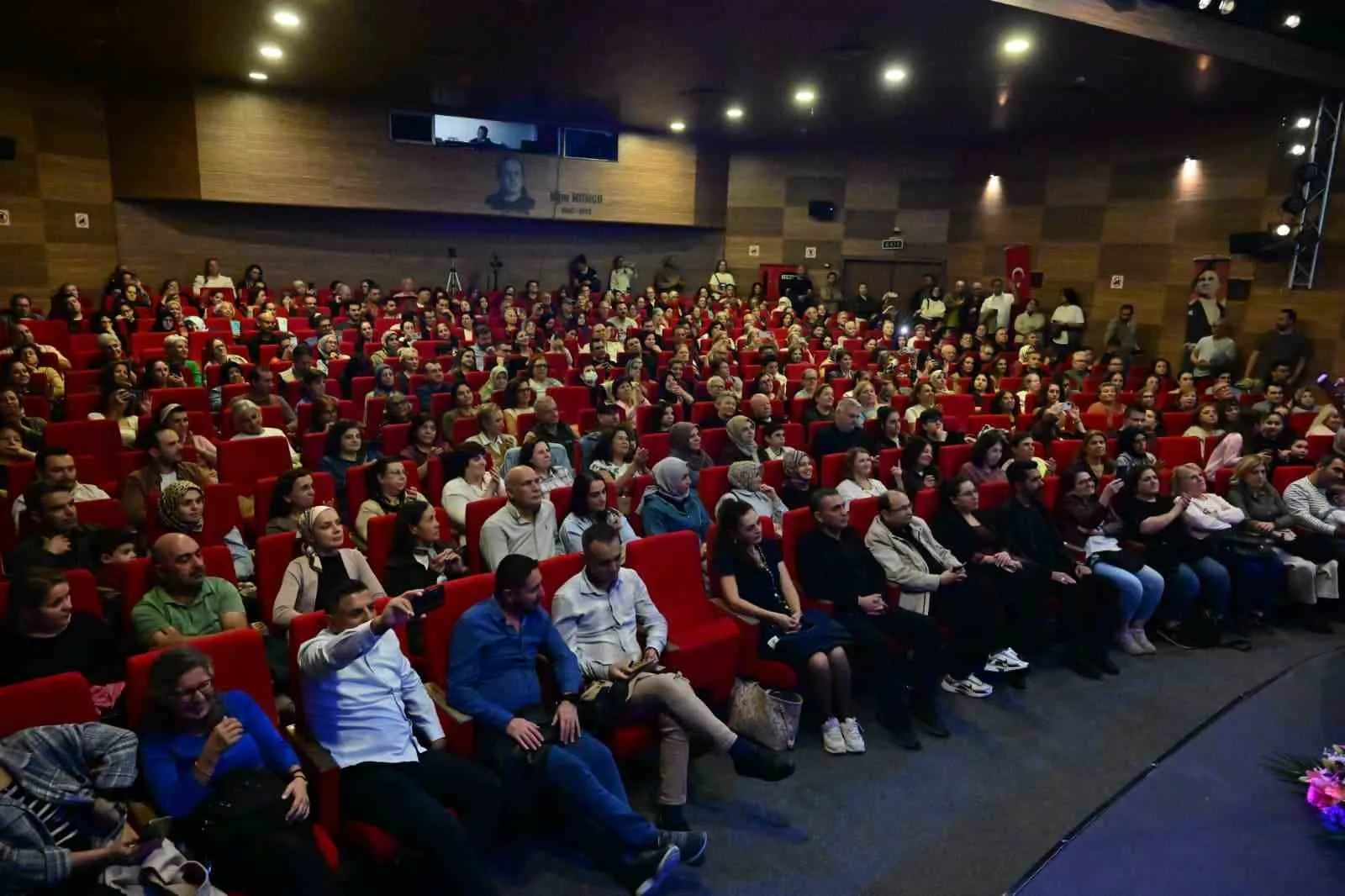 Bozkırın Tezenesi Manisa’da yankılandı: Türküler hep bir ağızdan söylendi