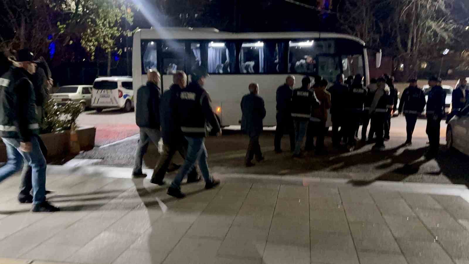 tokatta-ehliyet-sinavinda-yapay-zekali-joker-aday-operasyonu-14-tutuklama