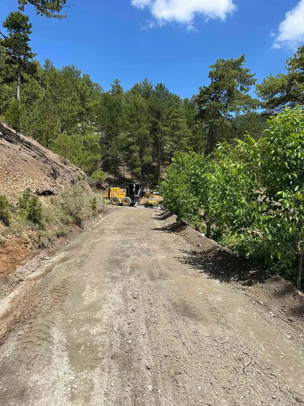 Çameli’de ulaşım seferberliği: Yaylapınar’da hummalı çalışma