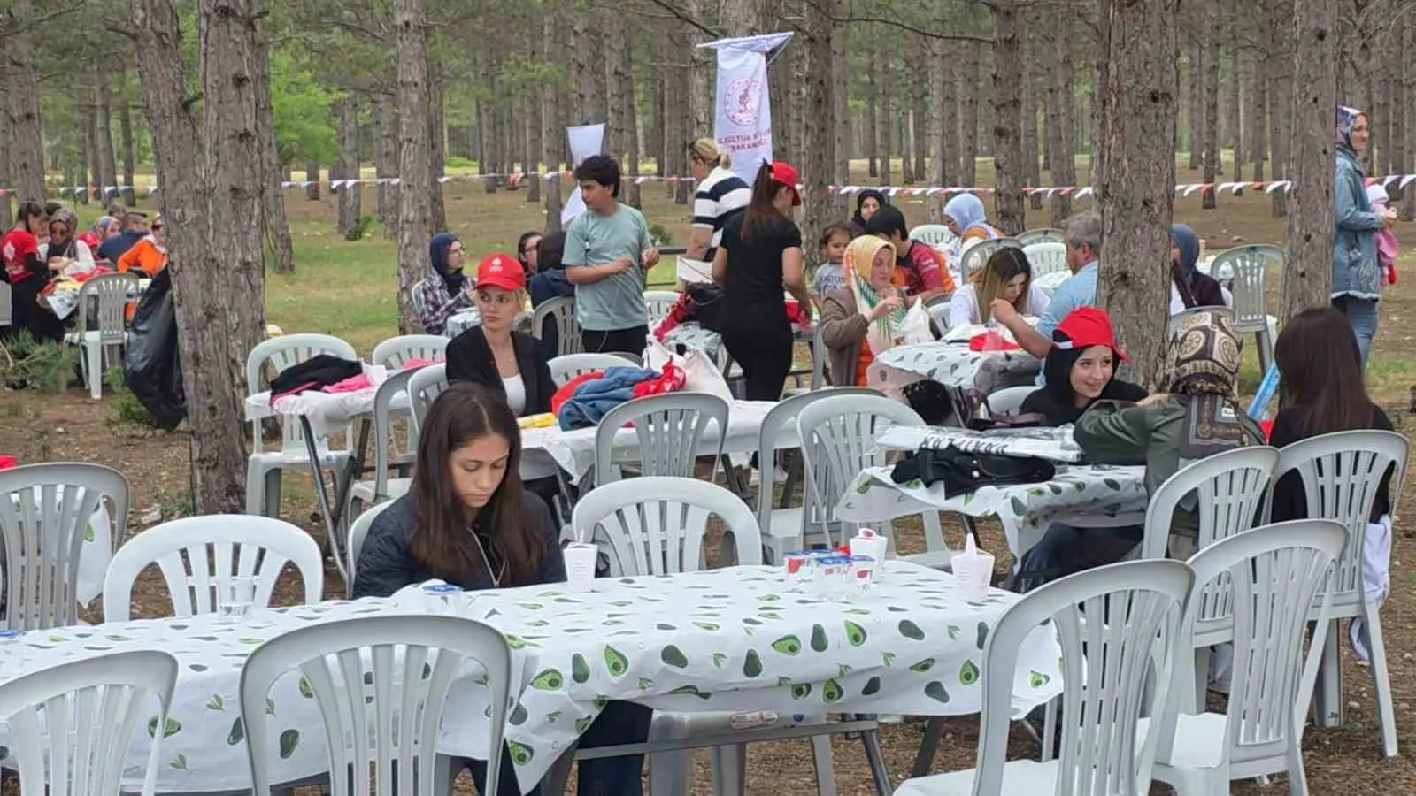 Vakıf medeniyetinin asırlık nezaketi Kütahya’da hayat buldu: Çocuklar gönüllerince eğlendi