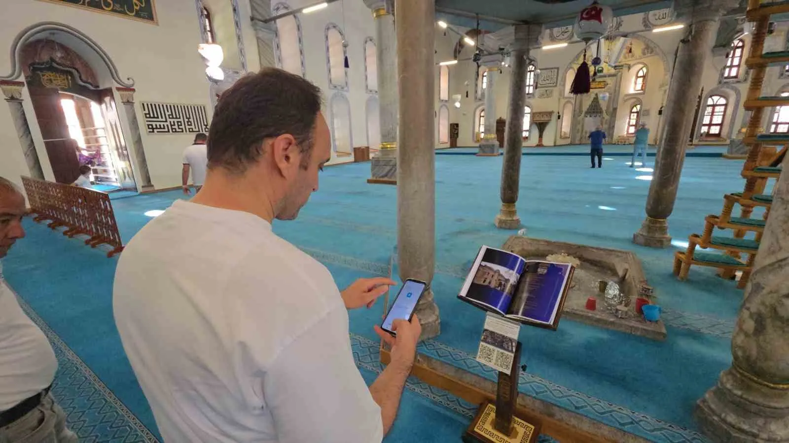 Kütahya Ulu Camii’nde teknoloji devri: Tarihi eserler artık bir tık uzağınızda