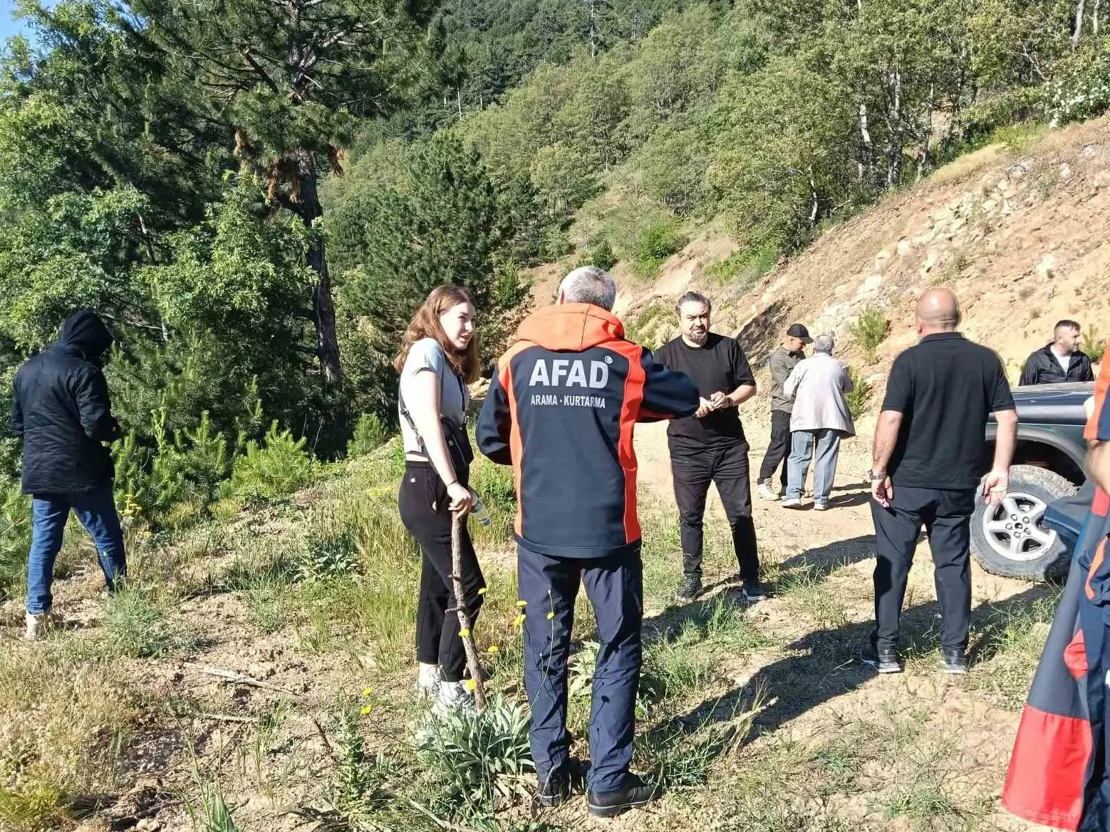 Simav Dağı’nda korku dolu gece: Kaybolan çift çamura saplanan araçlarında bulundu