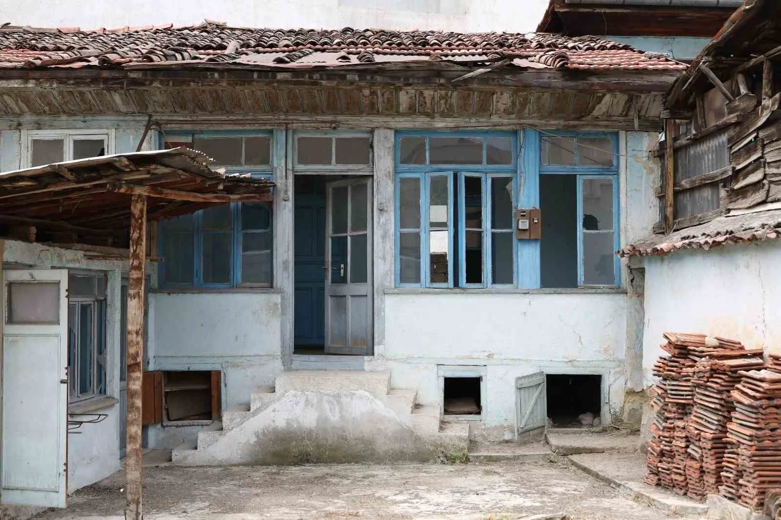 Denizli’nin asırlık tanığı yeniden ayağa kalkıyor: Şerbetçioğlu Konağı’nda restorasyon dönemi