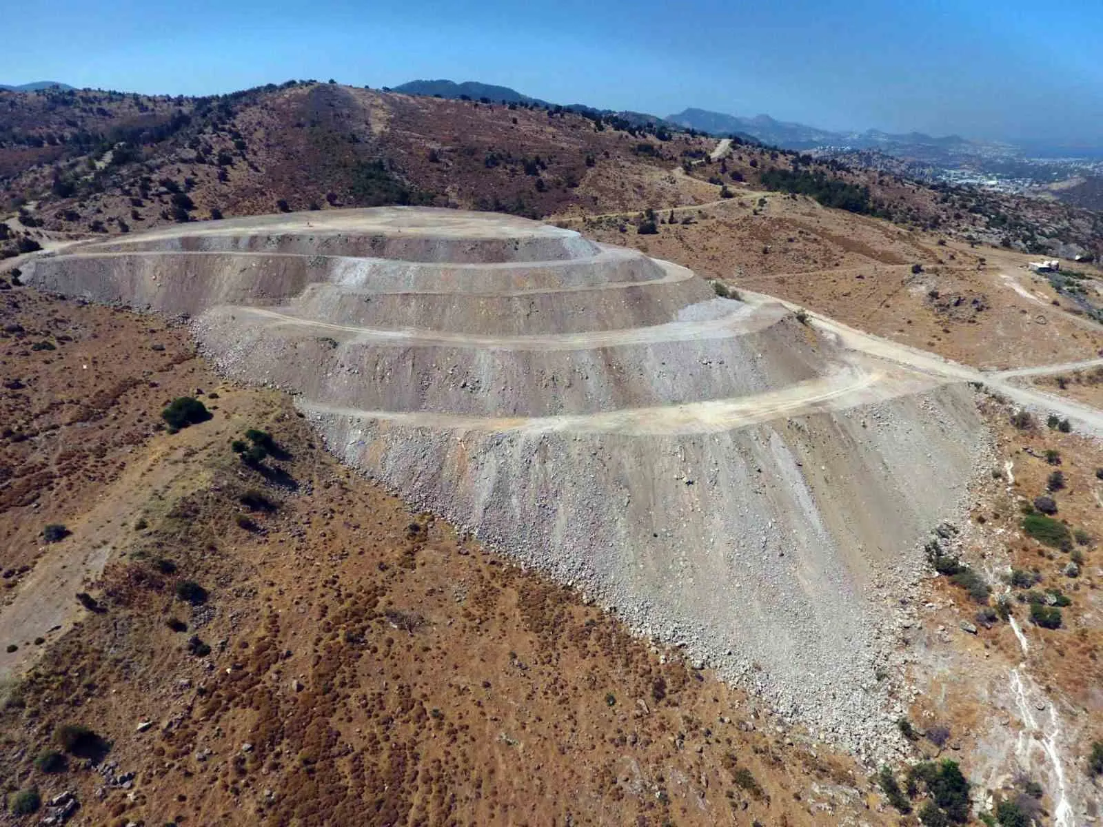 Bodrum’da dev dönüşüm başlıyor: Peksimet’teki hafriyat sahası kapılarını kapattı