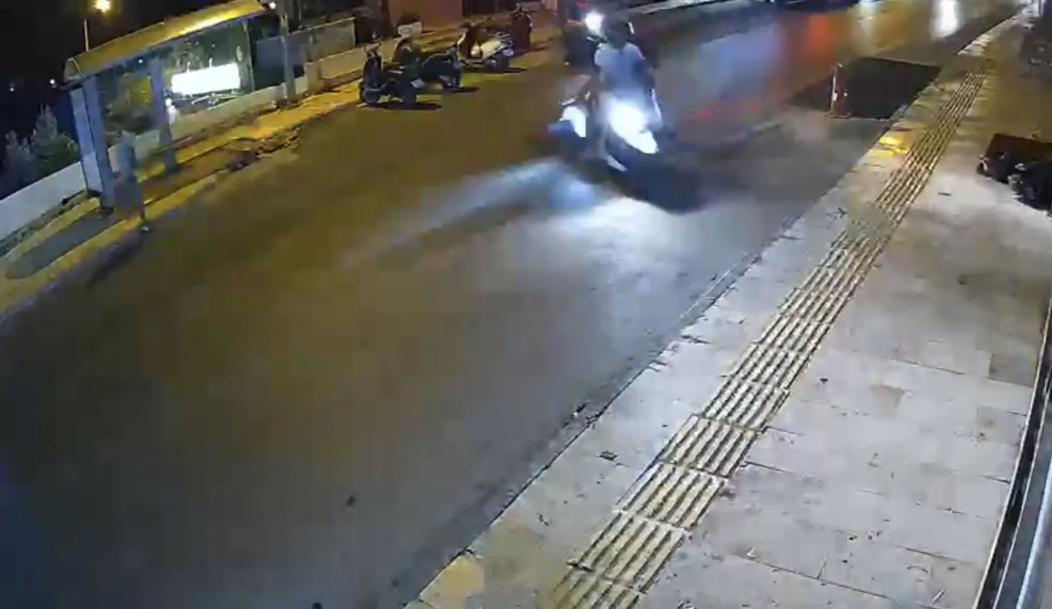 Bodrum'da motosikletlerin çarpışma anı saniye saniye kaydedildi