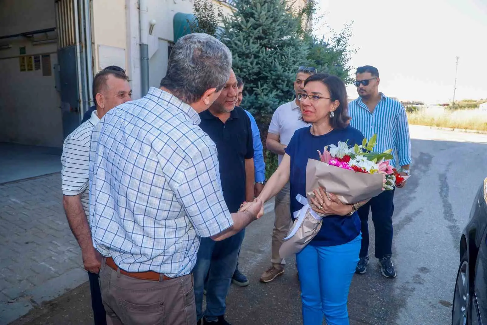Uşaklı esnaftan Başkan Vekili Özkan’a yakın markaj: Sahada çözüm arayışı