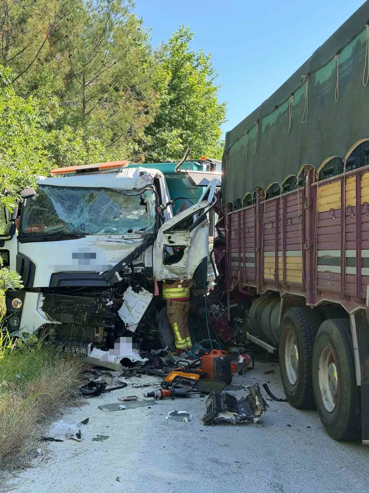 Manisa’da viraj dehşeti: Belediye personeli kazada can verdi