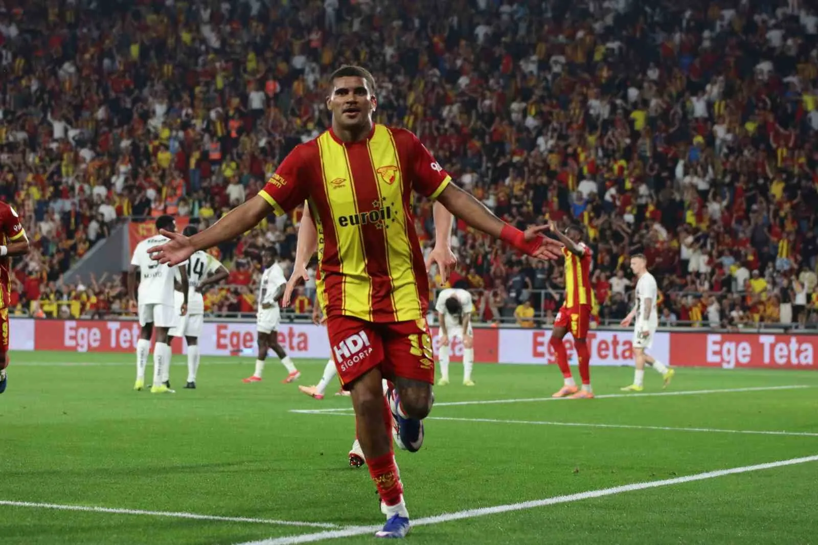 Göztepe’de Jeh operasyonu: Sırbistan yolcusu