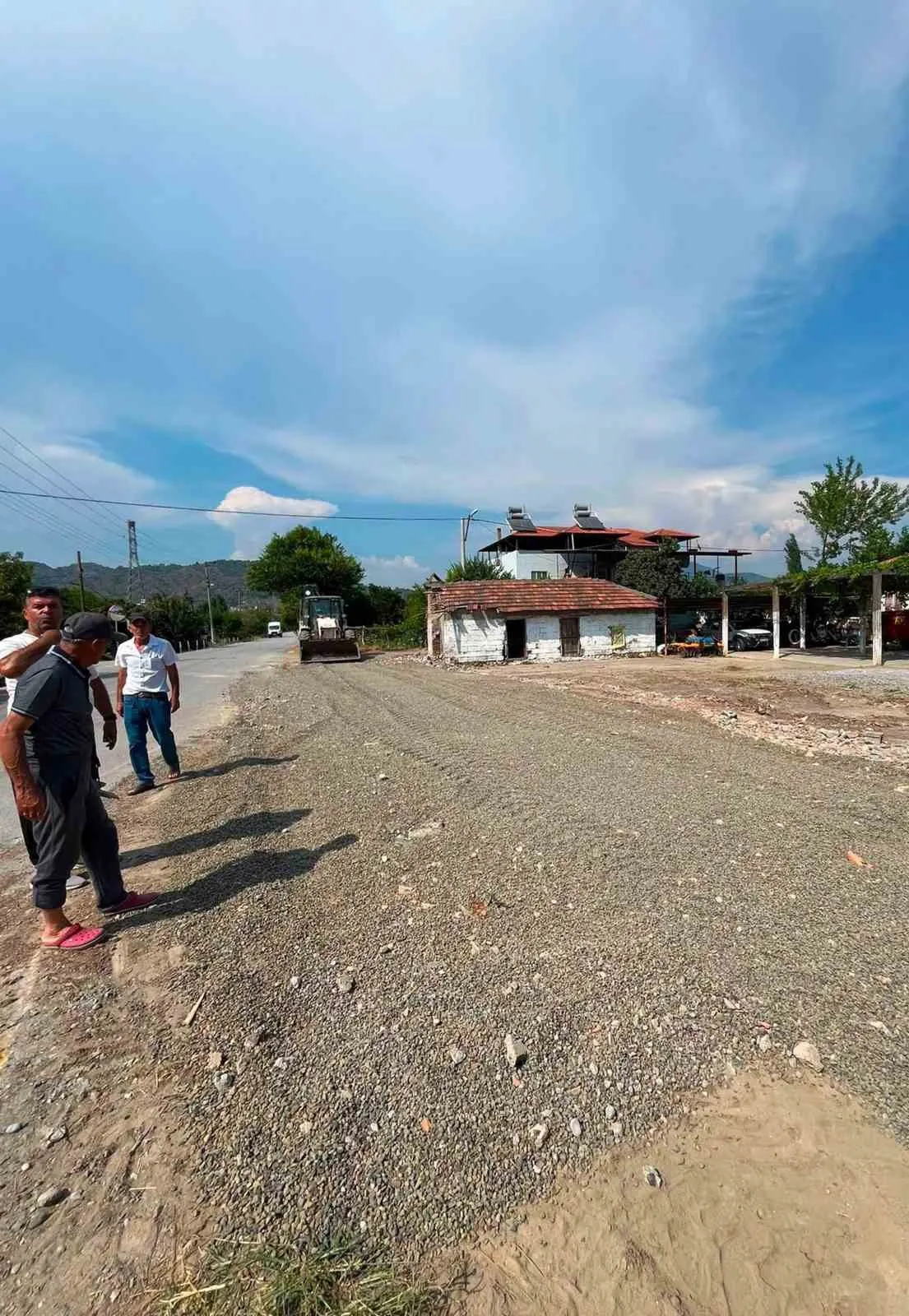 Ortaca’da kara nokta operasyonu: Tehlikeli virajlar güvenli hale getiriliyor