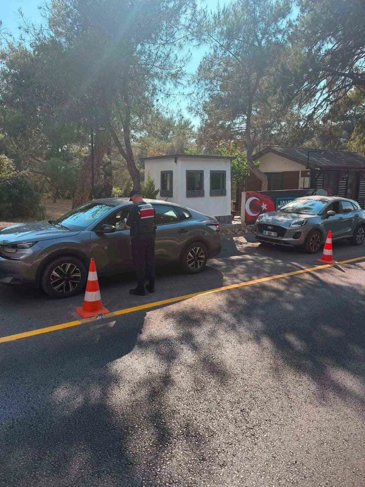 Muğla'da jandarma nefes aldırmadı: Bir haftada 114 aranan şahıs yakalandı
