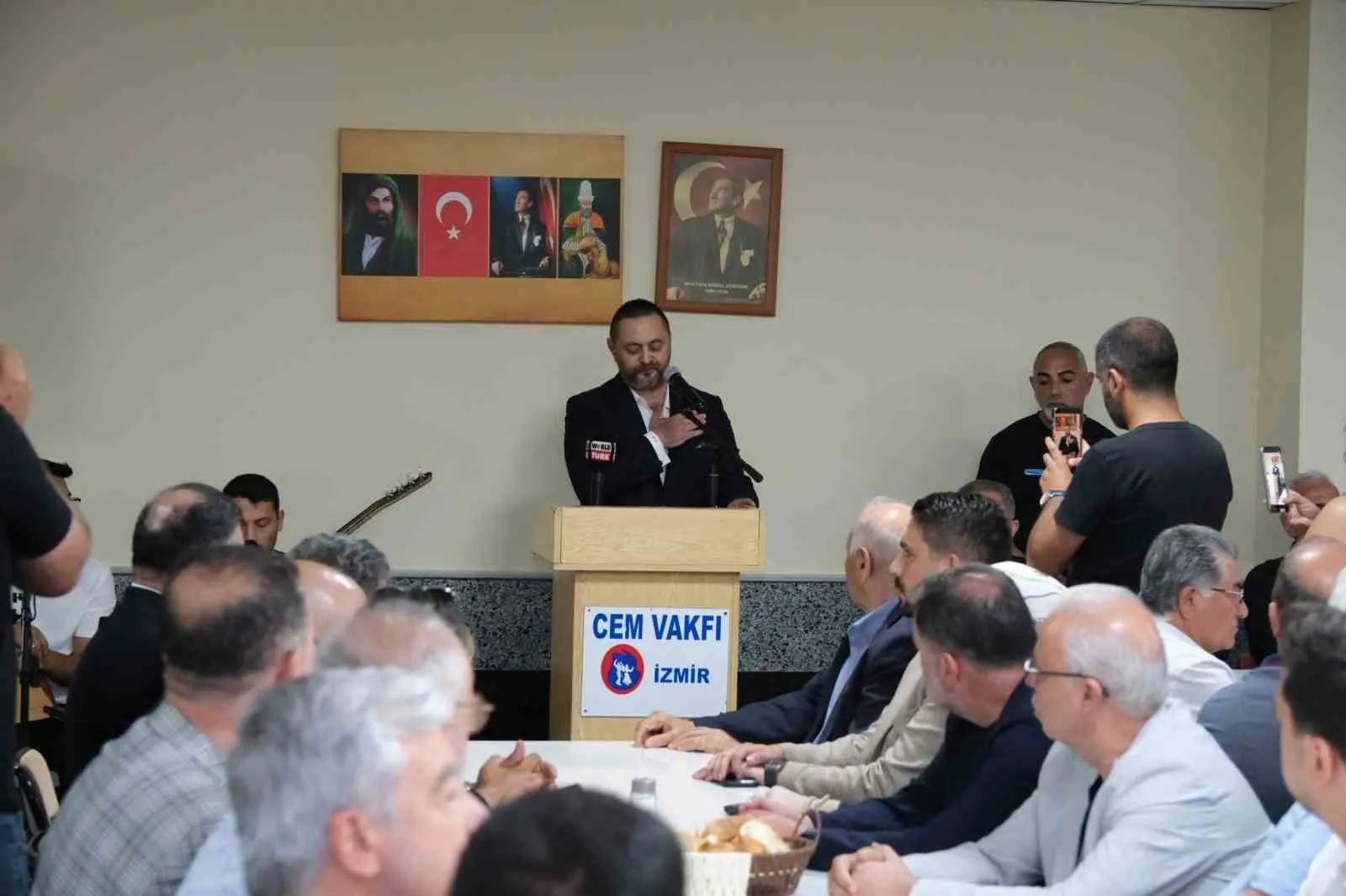 İzmir’de Kerbela hüznü ve kardeşlik sofrası: "Alevi kardeşim benim canımdır"