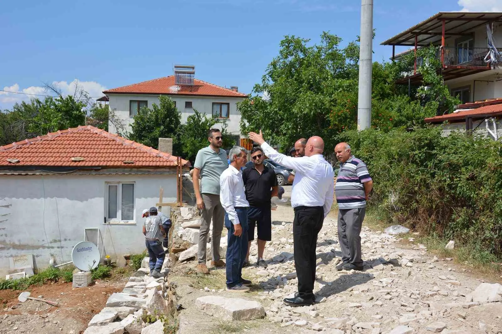Babadağ’da şantiye mesaisi: Başkan Kumral projeleri yerinde takip ediyor