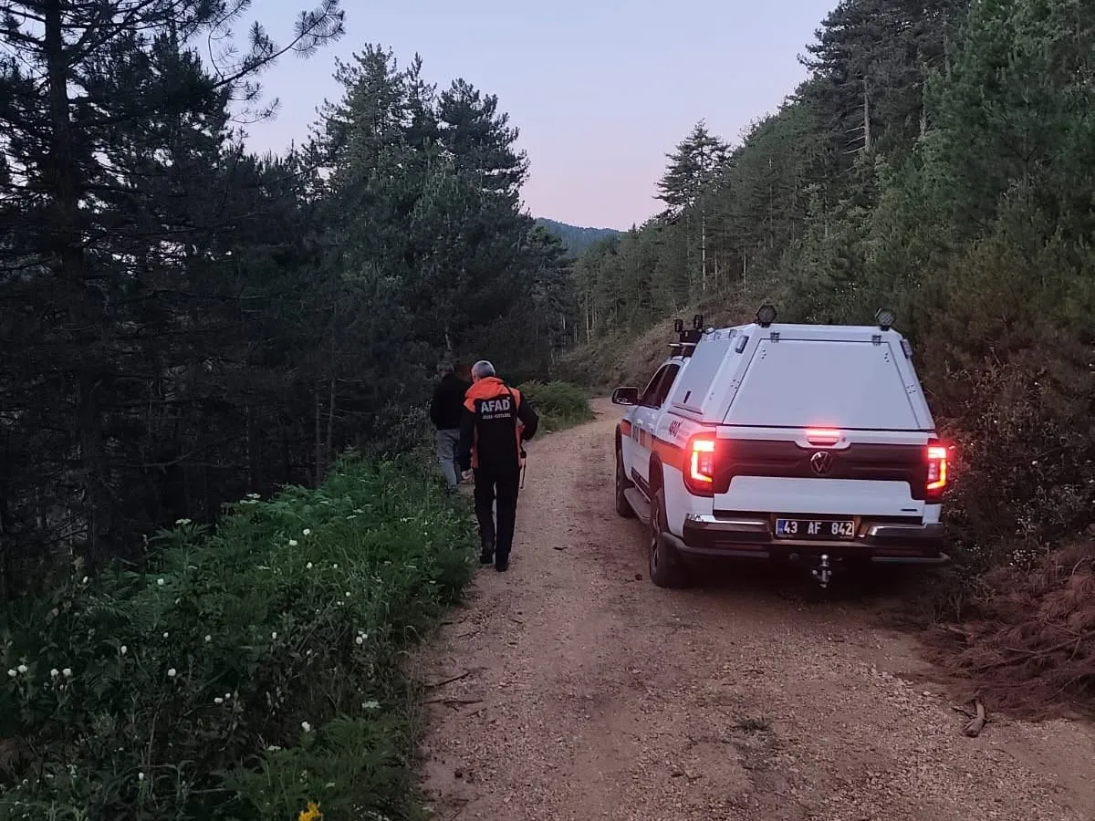 Simav Dağı’nda korku dolu gece: Kaybolan çift çamura saplanan araçlarında bulundu