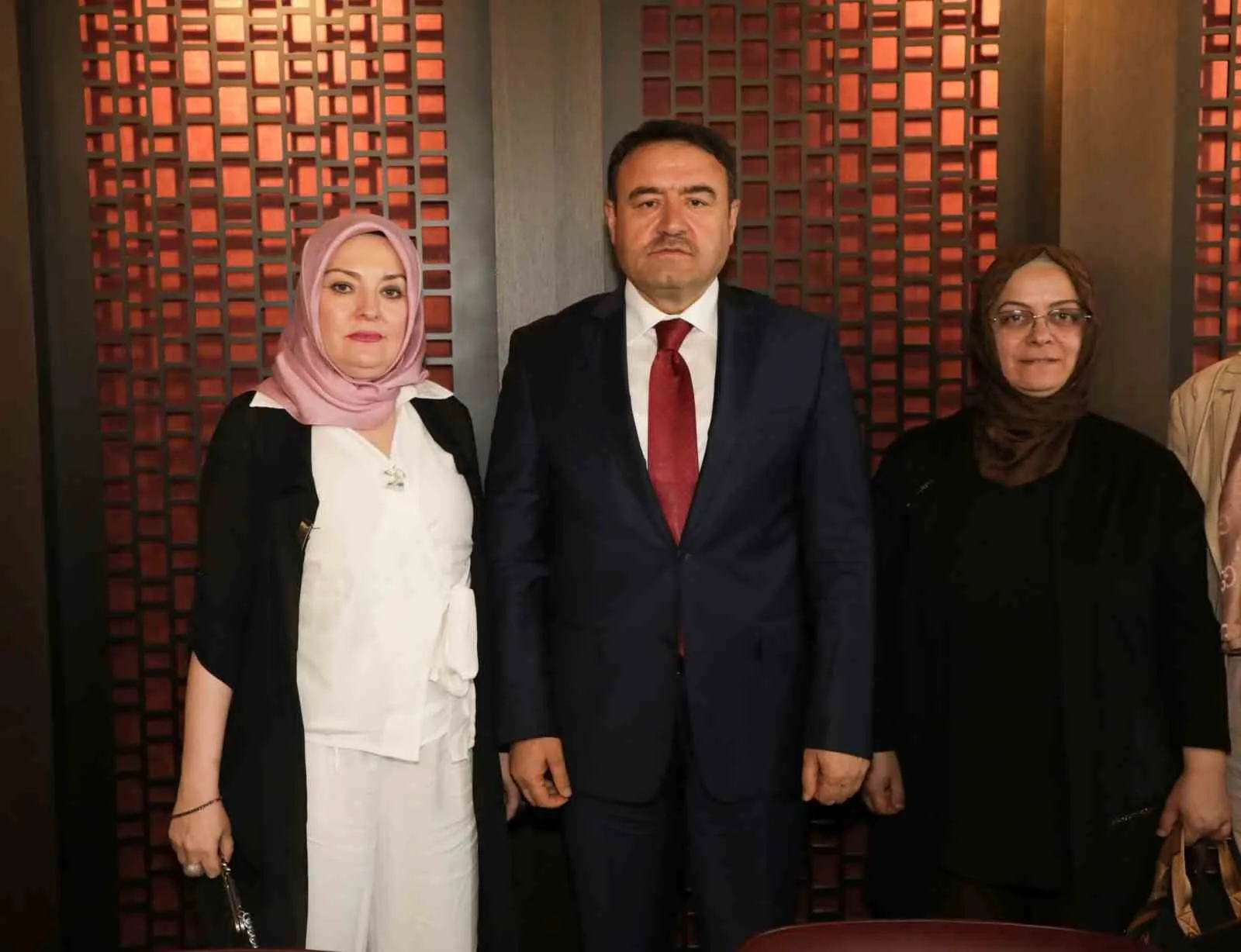 Kütahya’nın yaşayan hazineleriyle kritik buluşma: Çini sanatının geleceği şekilleniyor