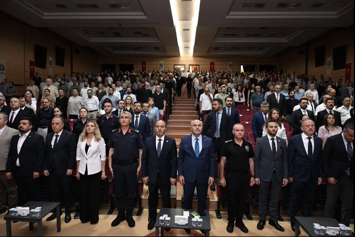 Denizli Emniyet Müdürü Sağdıç’tan sosyal medyadaki karalama kampanyalarına sert yanıt