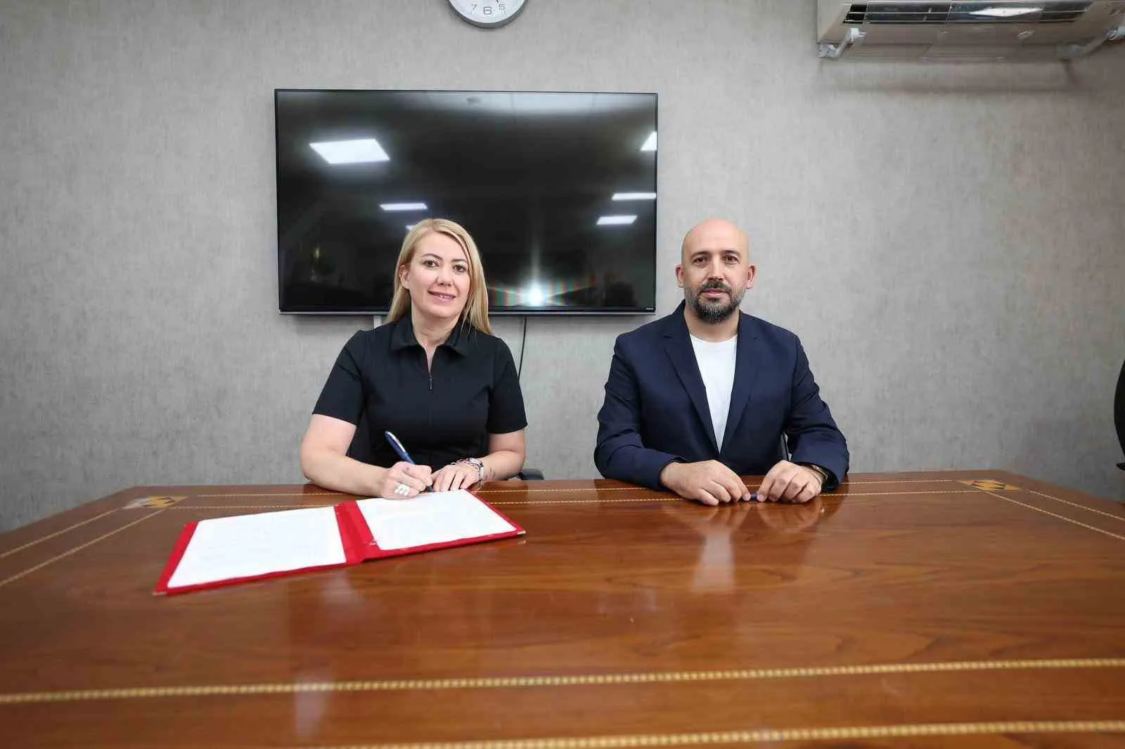 Merkezefendi'de geri dönüşüm seferberliği: Atık yağa hediye, şişeye nakit iade