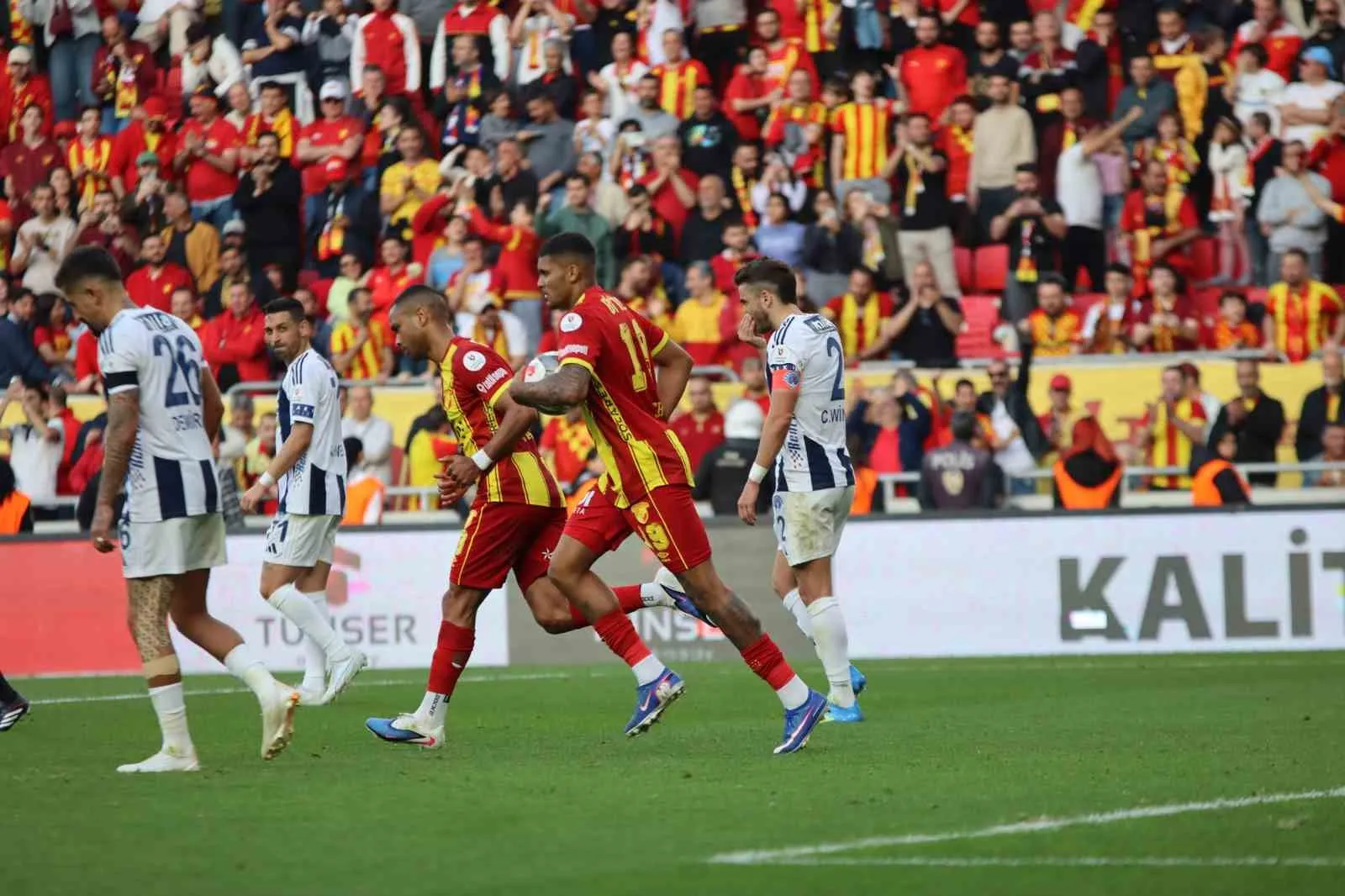 Göztepe’de Jeh operasyonu: Sırbistan yolcusu