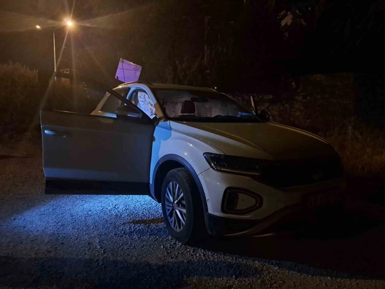 Menteşe yolunda korkutan kaza: Direğe çarparak durabildi