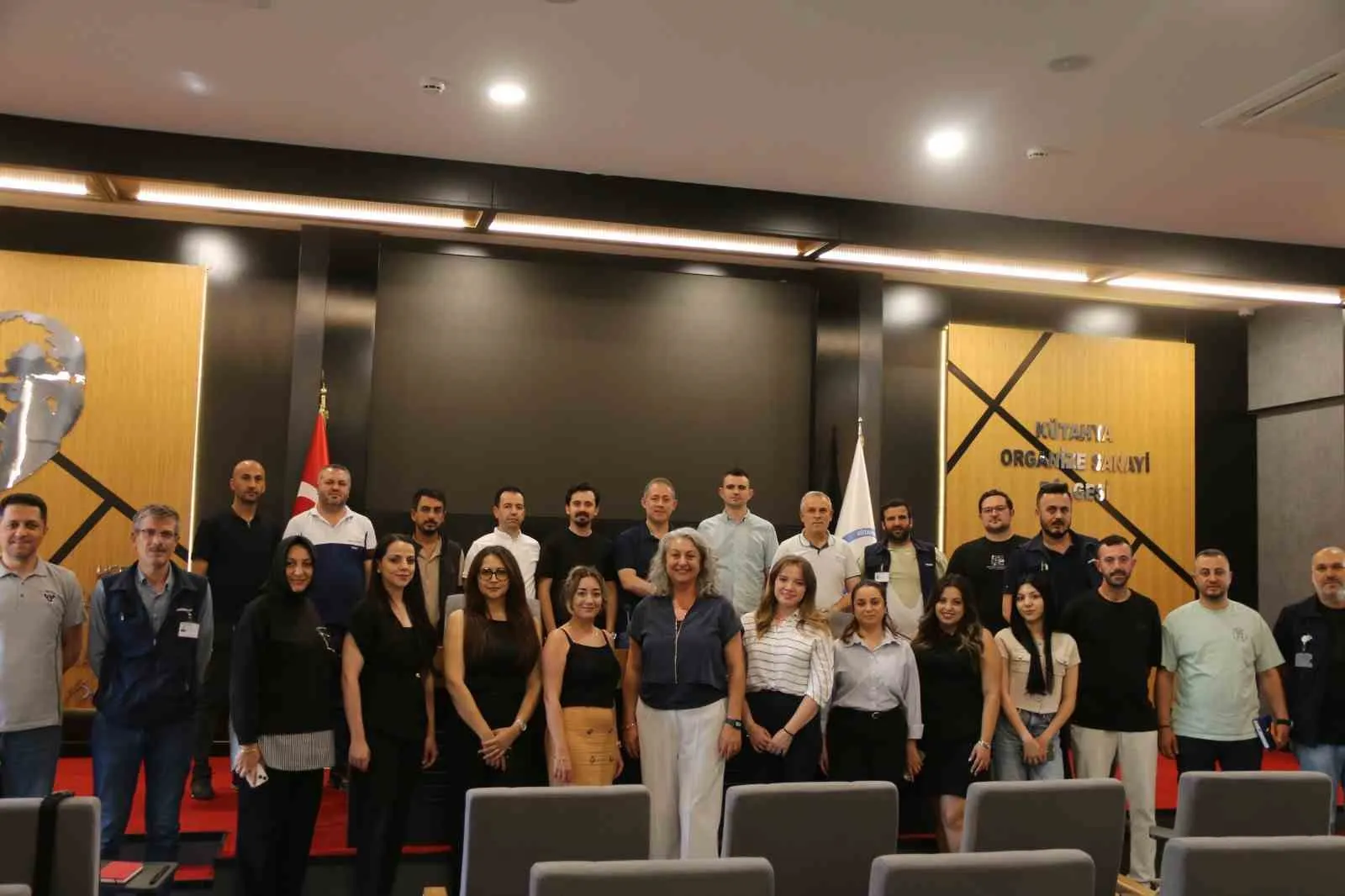 Üretim sahalarında liderlik rüzgarı: Kütahya OSB'den yöneticilere özel eğitim