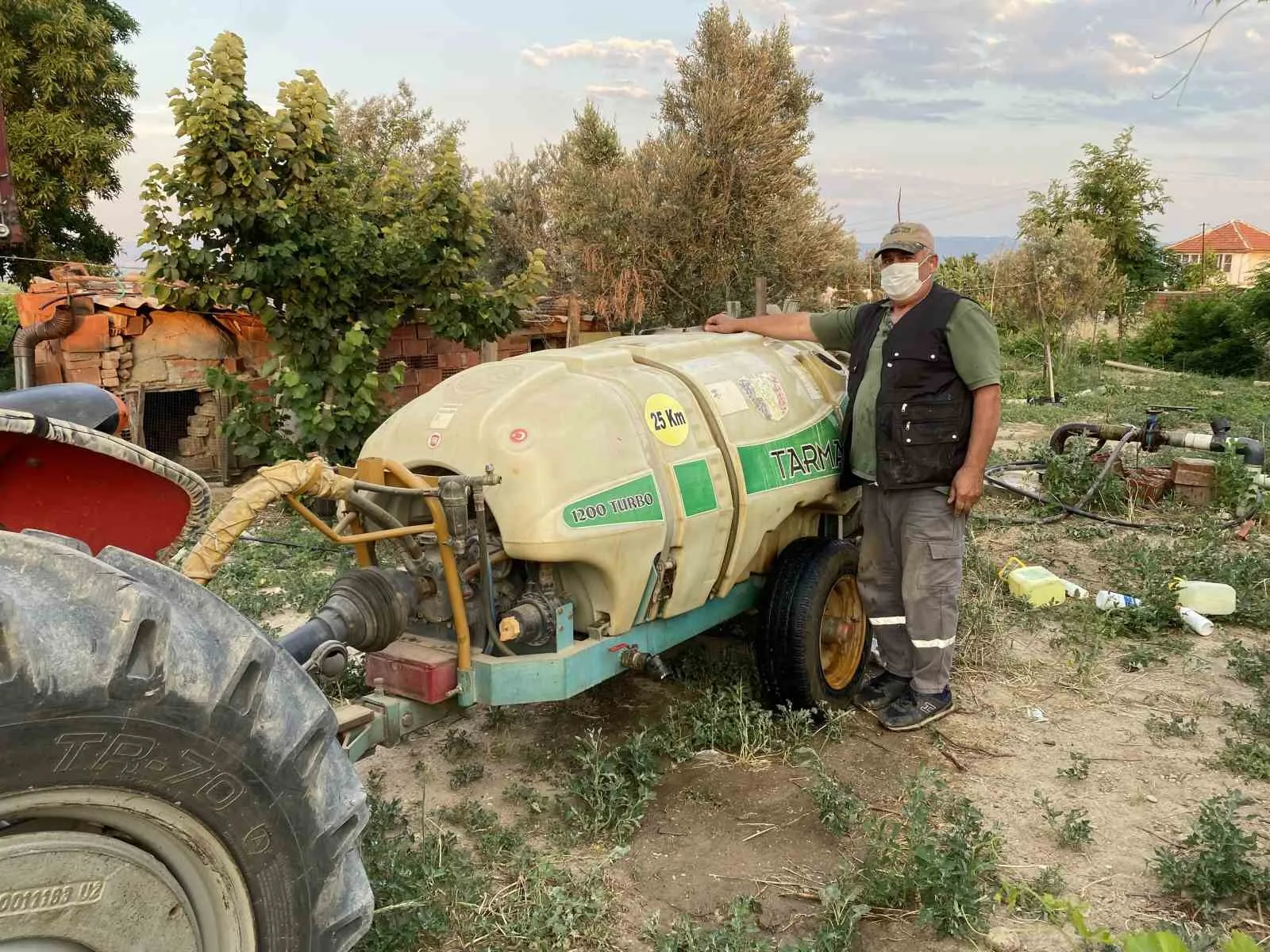 Alaşehirli üreticilere kritik uyarı: İlaç alımı için geri sayım başladı