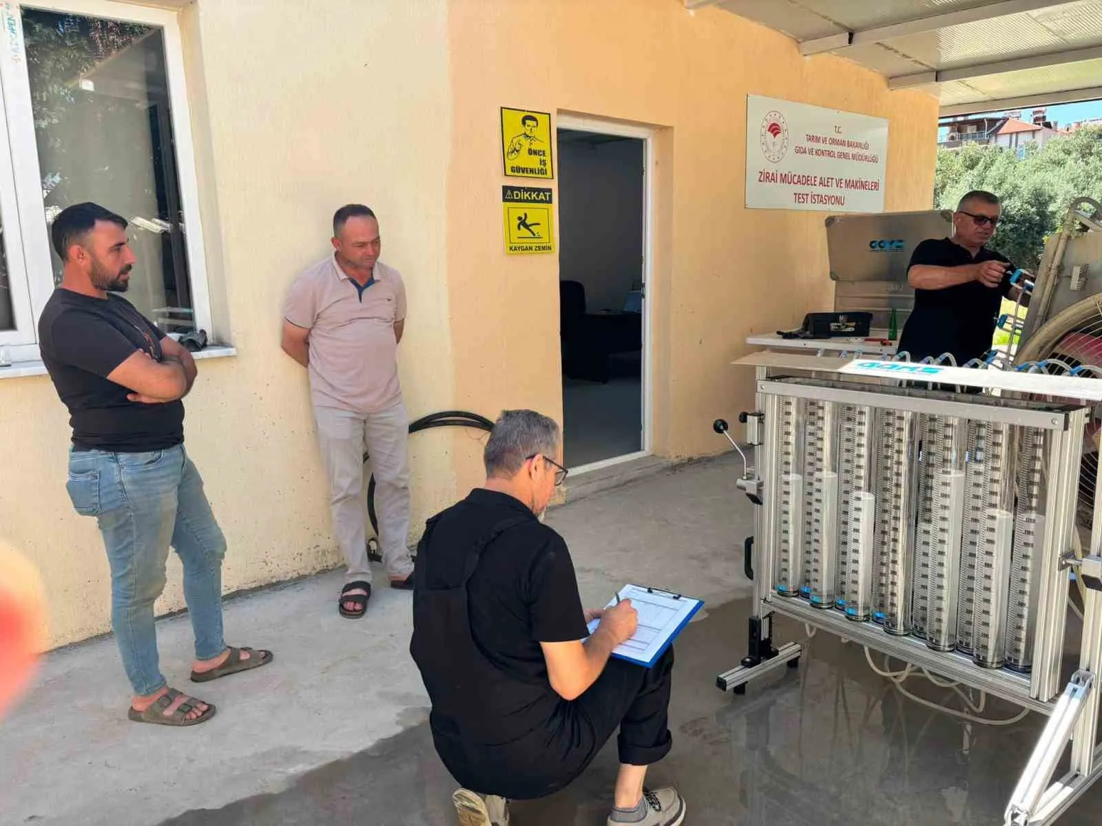 Sarıgöl'de üzüm bağlarında teknolojik devrim: İlaçlama makinelerine sıkı denetim