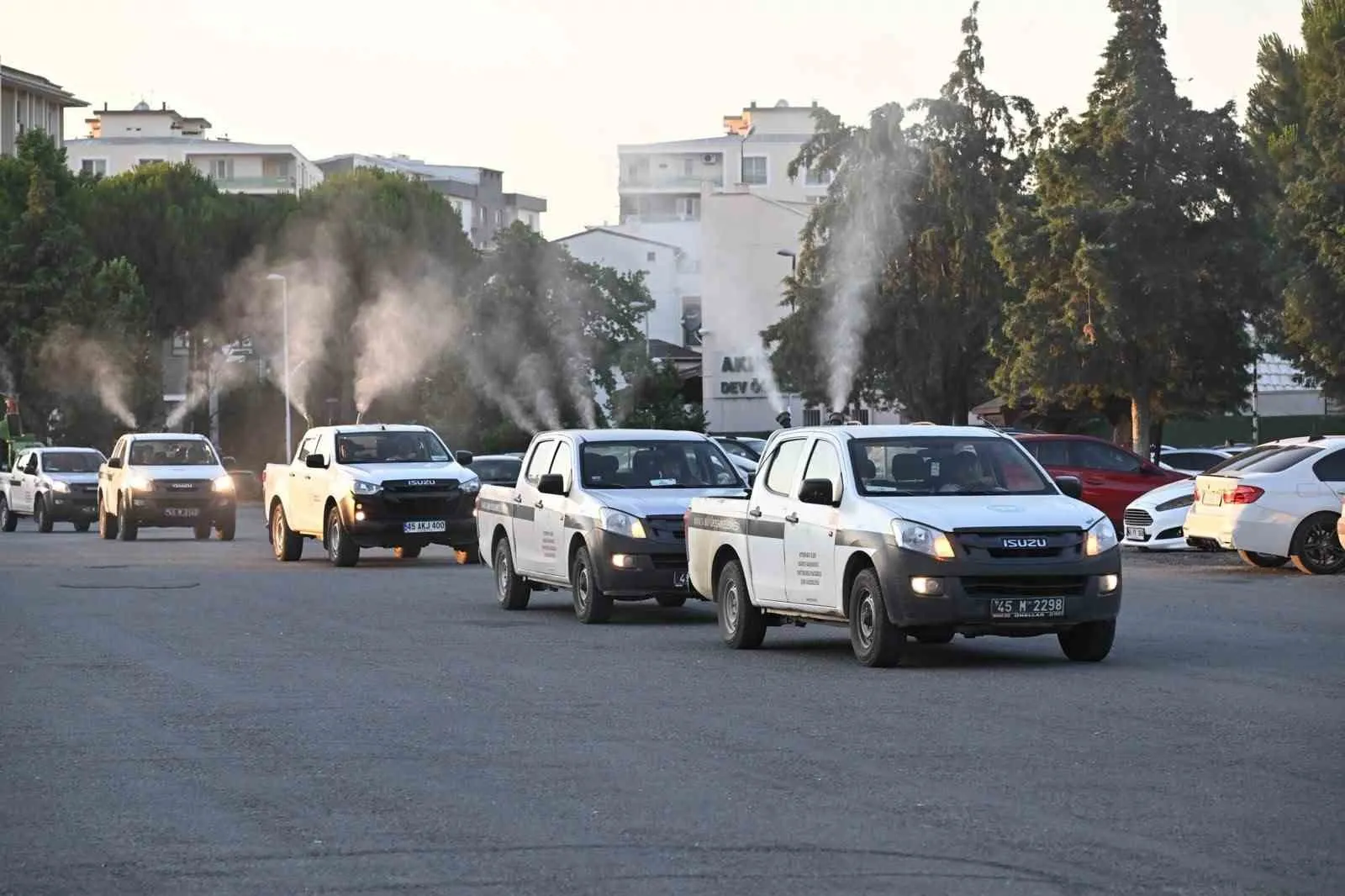 Manisa'da sineklere geçit yok: Ekipler sahada mesaiyi ikiye katladı