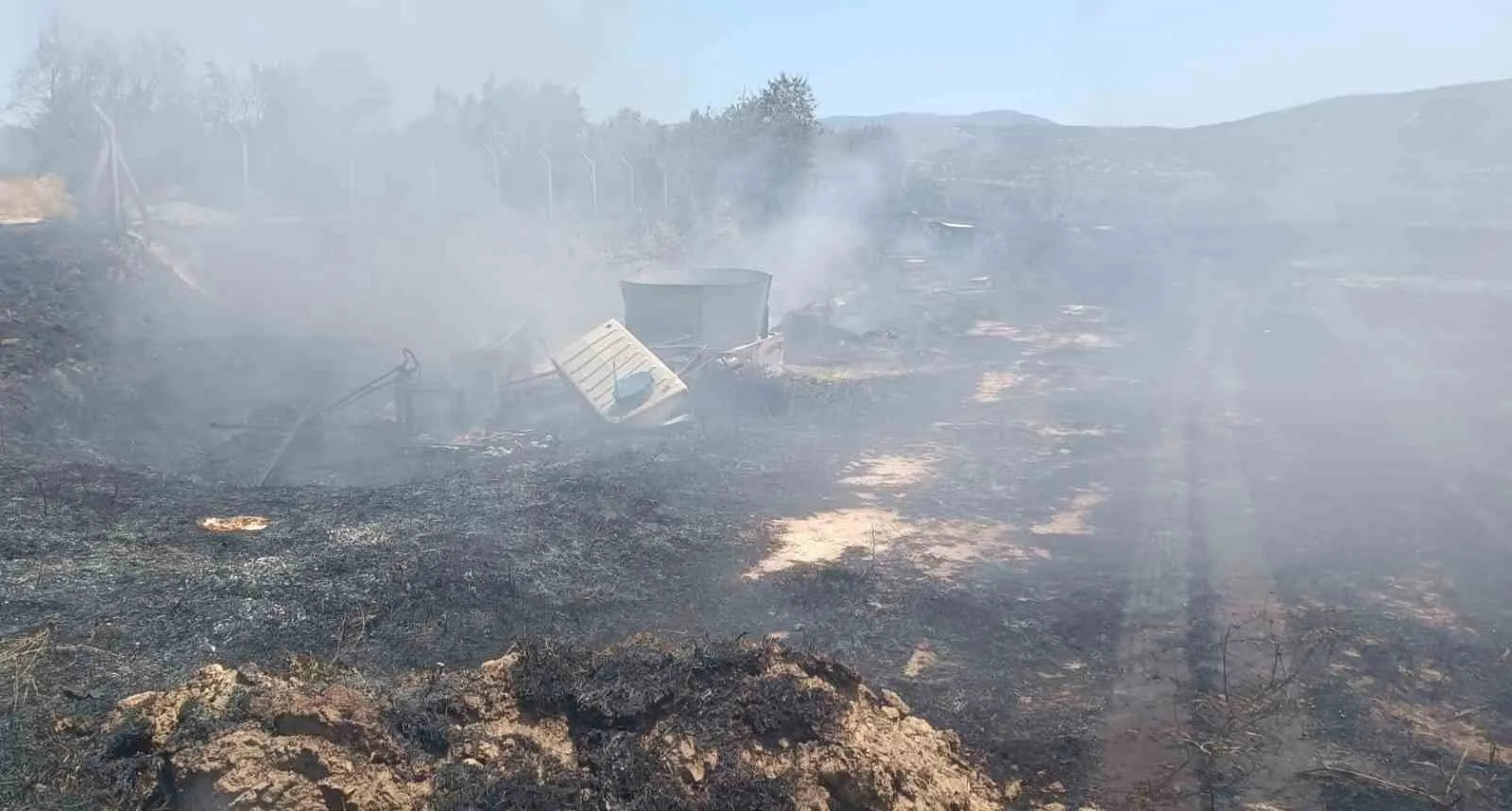 Manisa'da alevlerle zorlu mesai: Bir günde 50 noktada yangın alarmı
