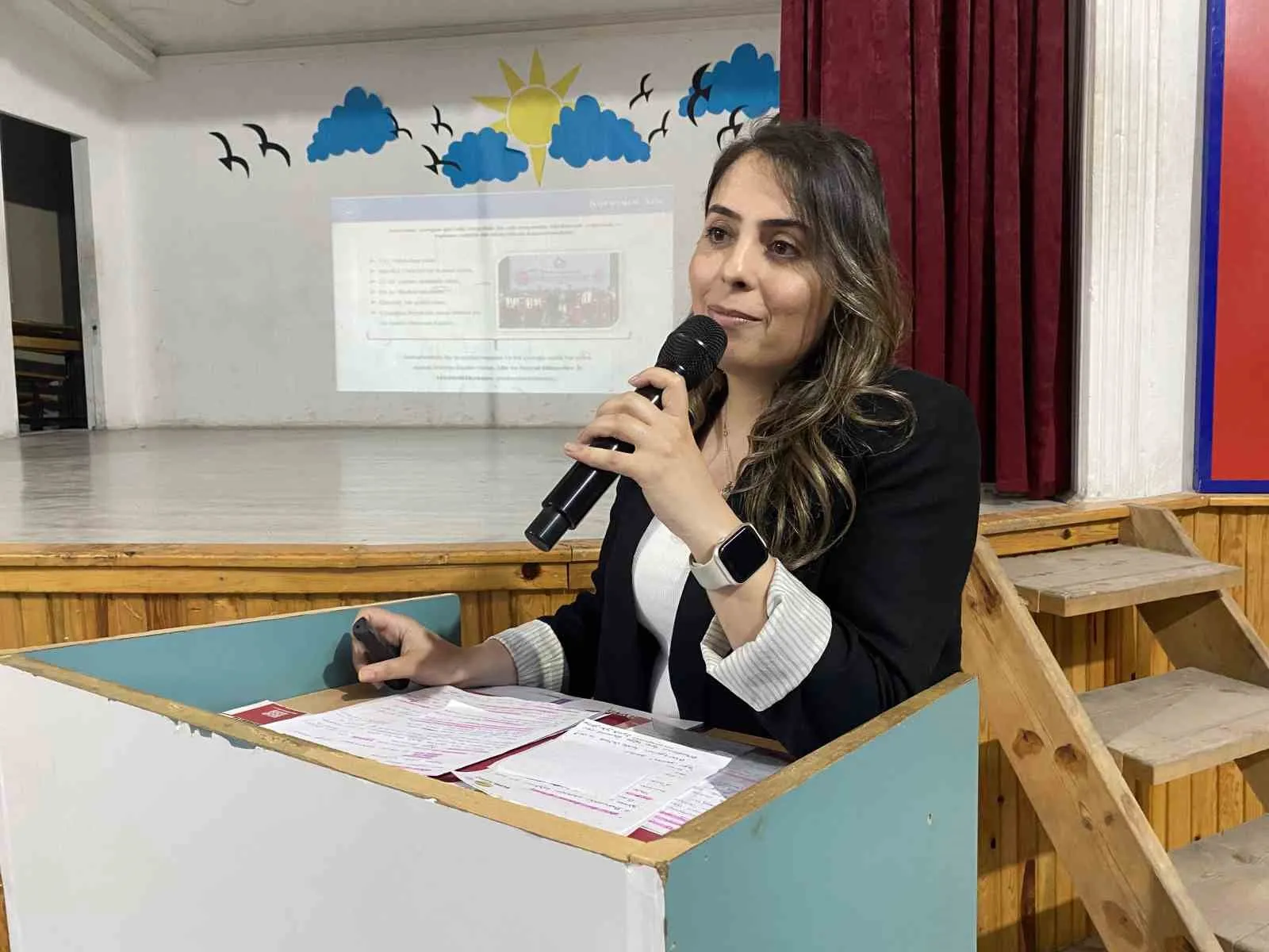 Çocuklarımızı korumanın yolu bilinçli ebeveynlikten geçiyor: Alaşehir’de kritik eğitim