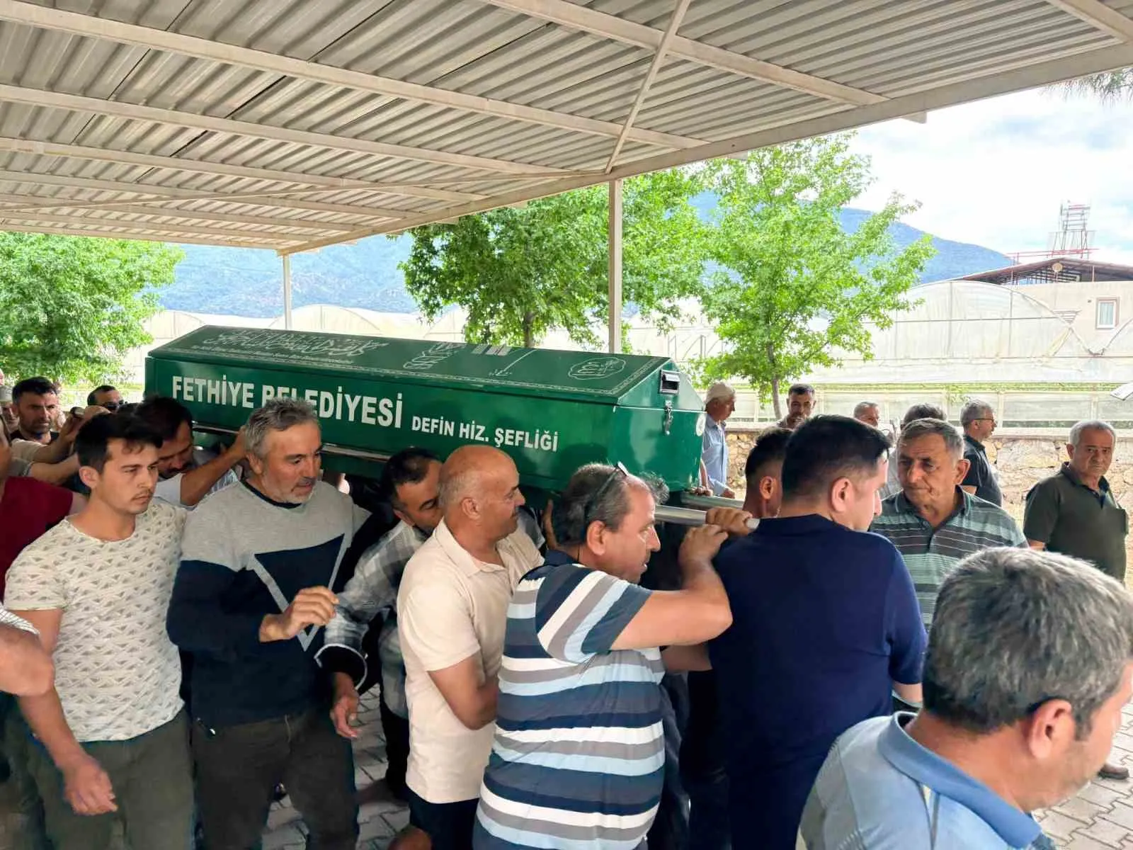 Fethiye'de vahşi komşu dehşeti: Kapı sesi yüzünden canından oldu