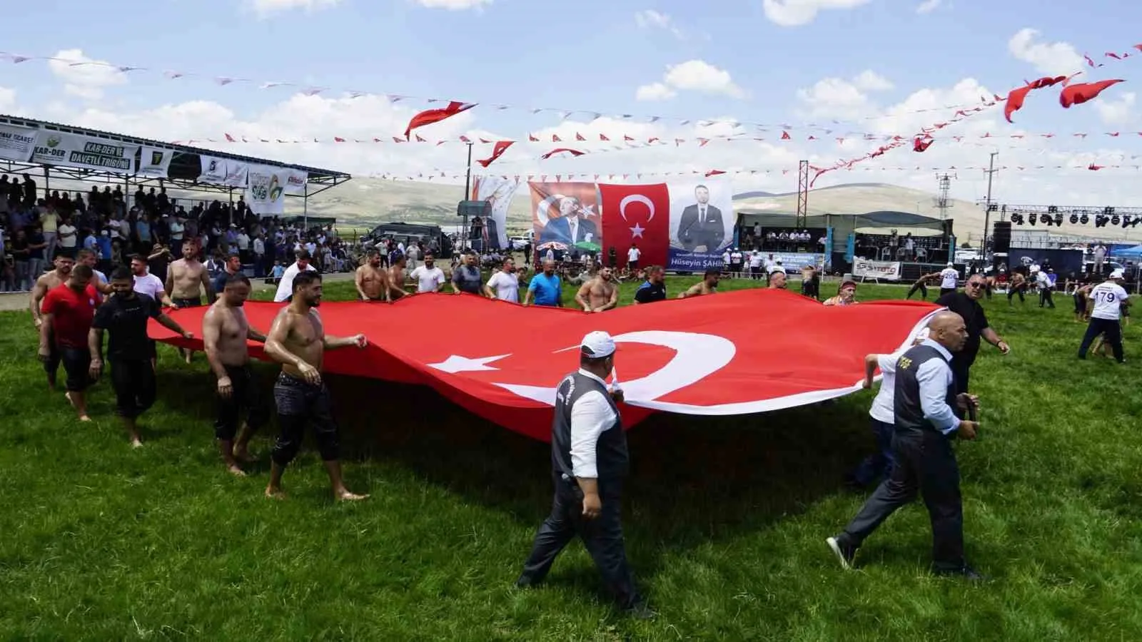 Çeyrek asırlık özlem bitti: Karaadilli’de er meydanı yeniden şenlendi