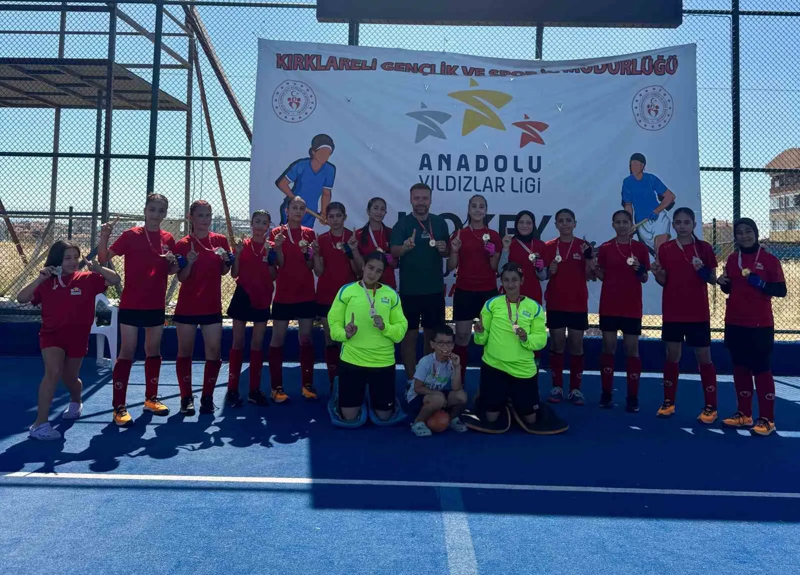 Manisa’nın hokeydeki gururu: Namağlup şampiyonluk yolunda dev adım