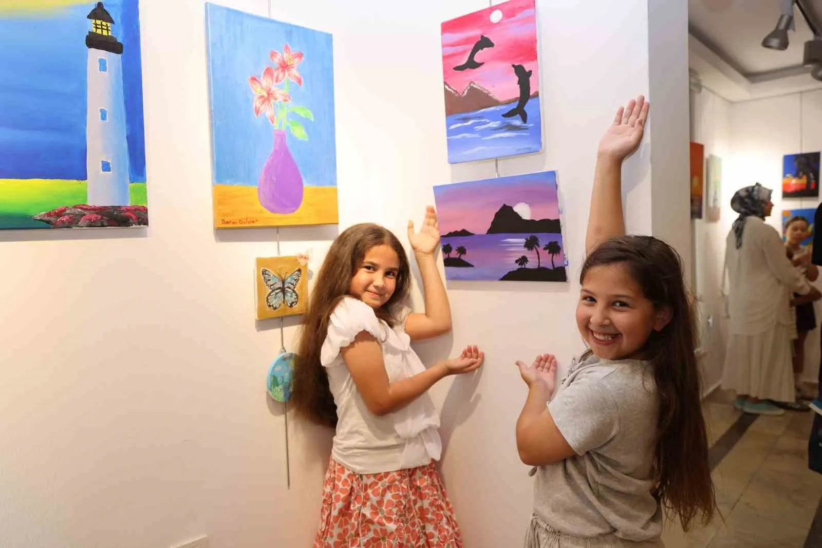 Marmaris'te sanat dolu bir yıl geride kaldı: Kursiyerlerin büyük başarısı
