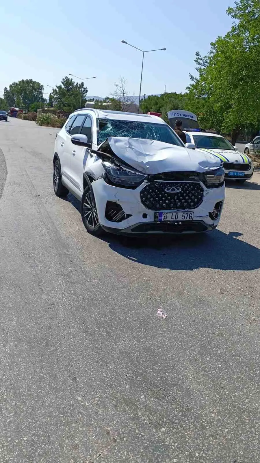 Karne günü eğlencesi kabusa döndü: Ehliyetsiz sürücünün çarptığı baba yaşam mücadelesi veriyor