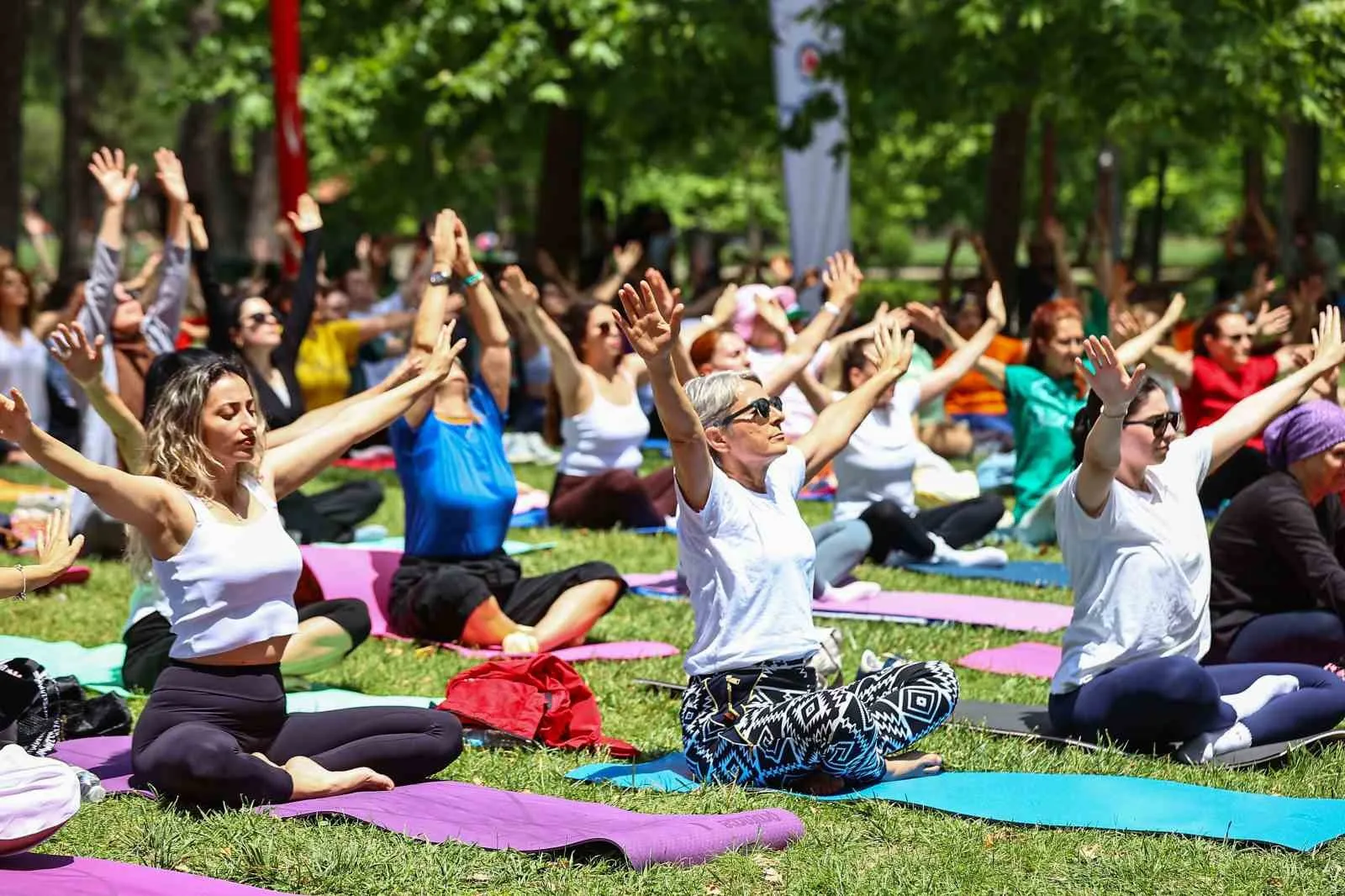 Denizli’de yoga rüzgarı: Şehrin stresini doğanın kucağında attılar