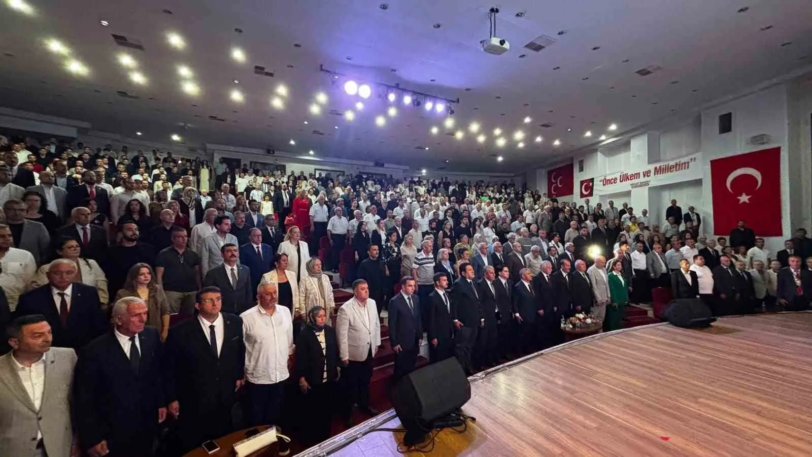 MHP İzmir’de Karabağlar Mesaisi: Terörle Mücadelede Net Tavır