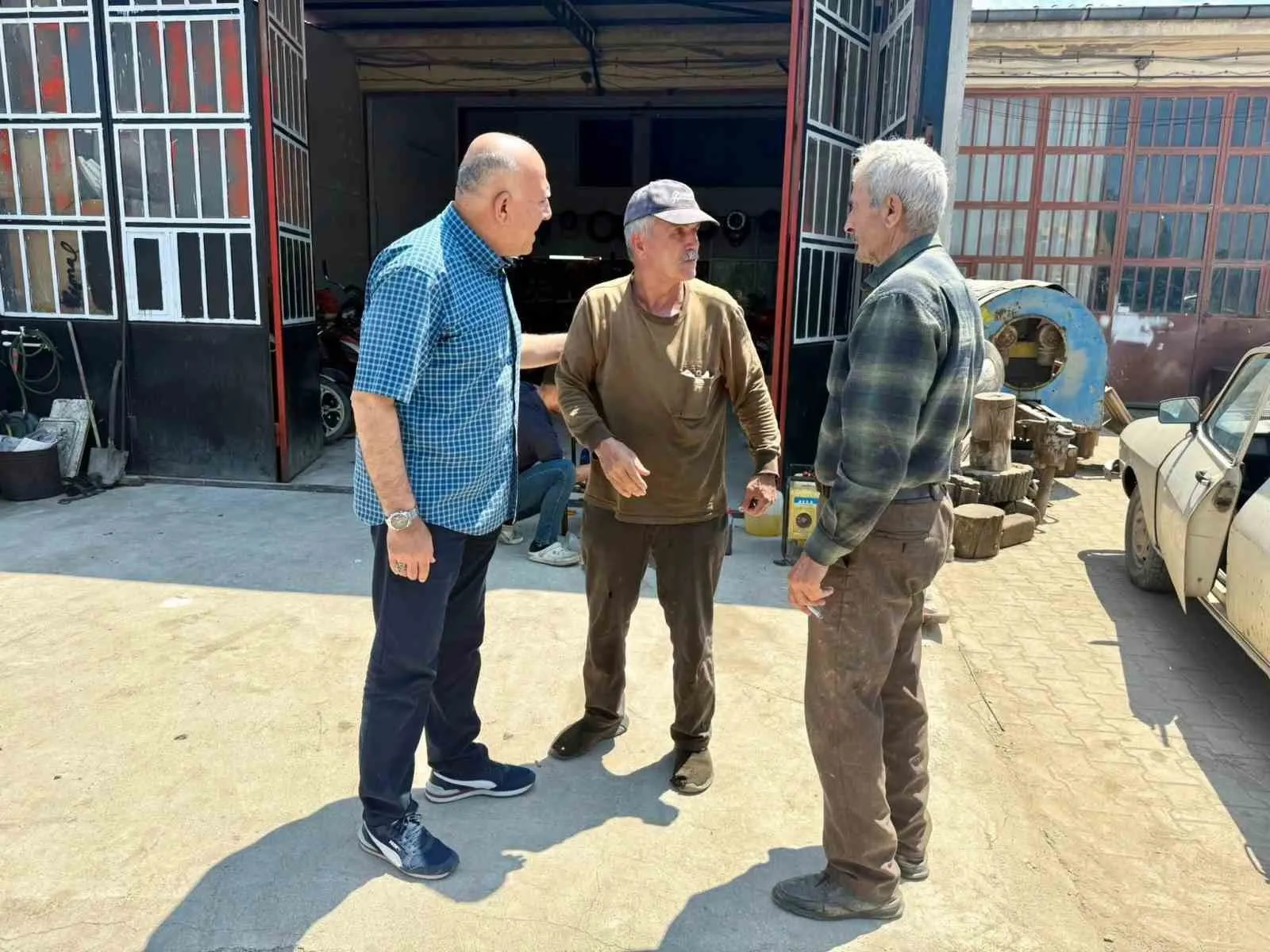 Hisarcık’ta esnaf mesaisi: Başkan Demirtaş’tan saha turu